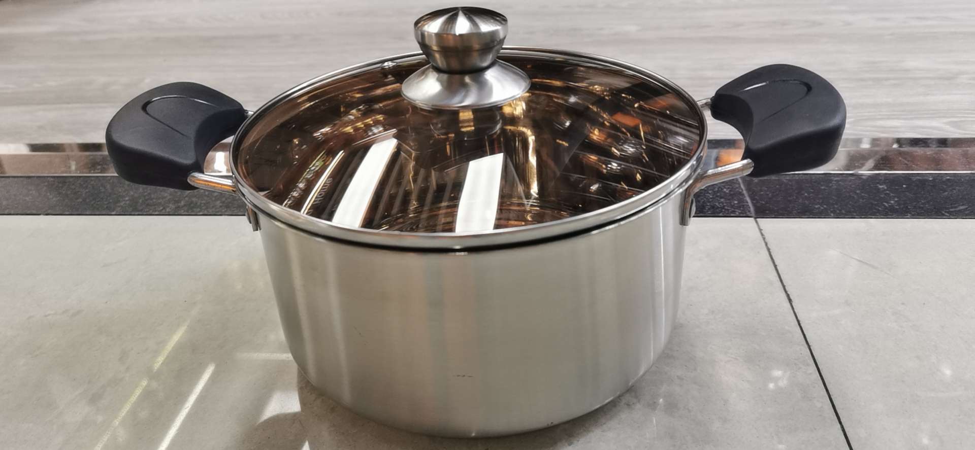 不锈钢锅产品图