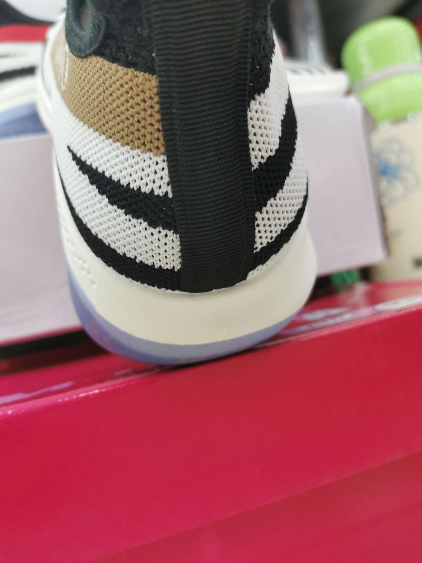 Casual sports men's shoes 2020 Spring New style granular cushioning running shoes Specification image