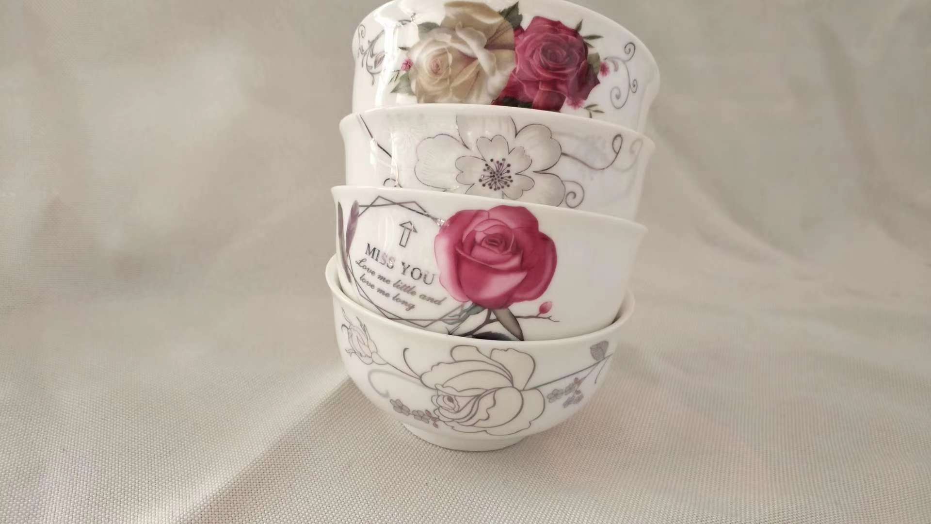 A 3.8-inch small bowl undefined