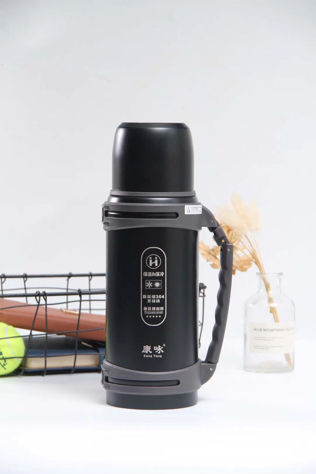 Yiwu Good Product Name: Travel Flask Capacity: 2100ML Item Number: KY-3-692 Height: 39CM Diameter: 10.5CM Packing Quantity: 25PCS
Transparent paint undefined