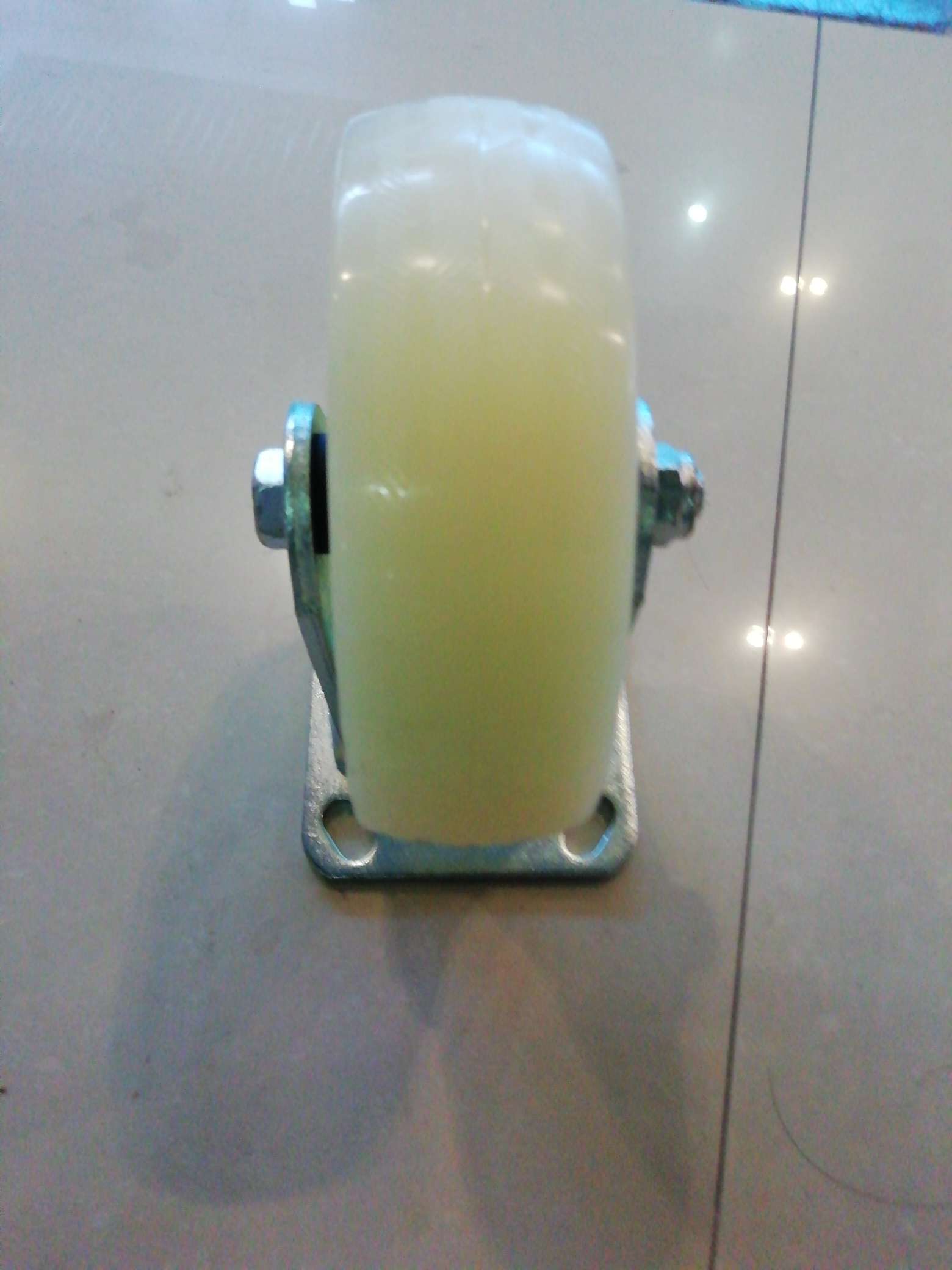 6-inch white nylon directional wheels Specification image