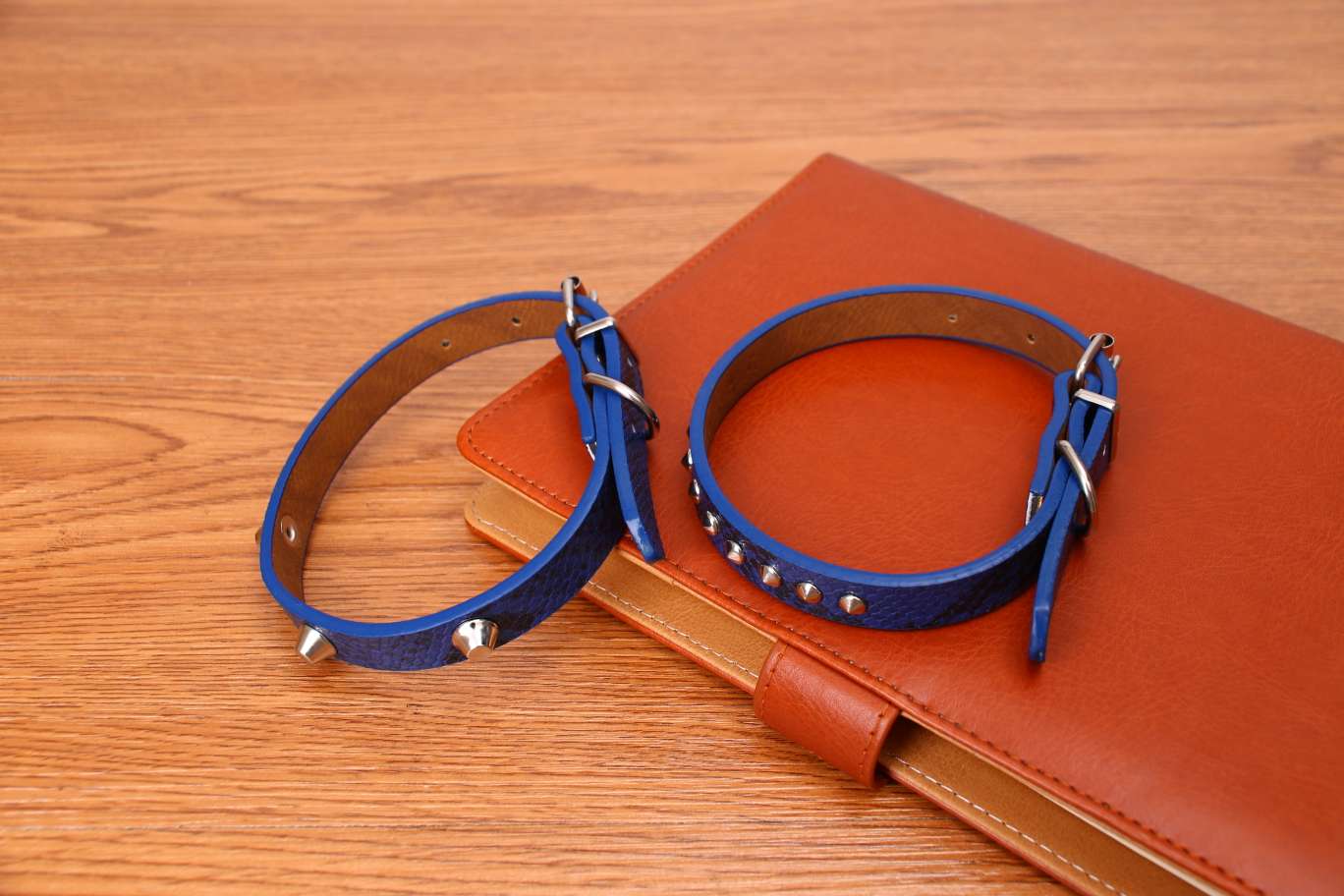 调节狗狗项圈/PU牛筋配件/宠物用品项圈产品图