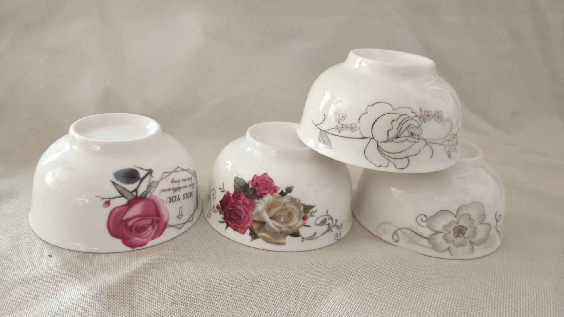 A 3.8-inch small bowl undefined