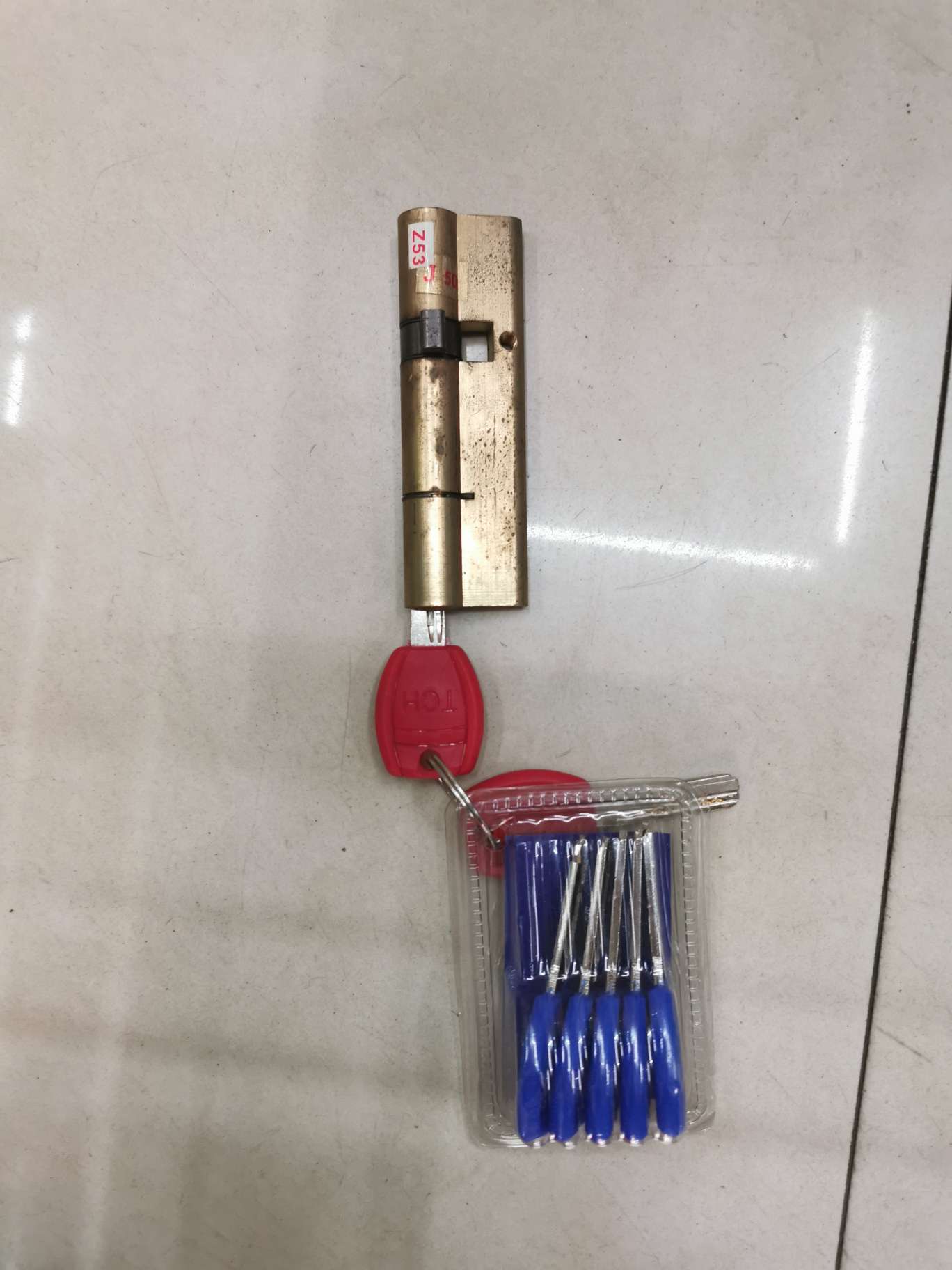 110防盗门锁芯图