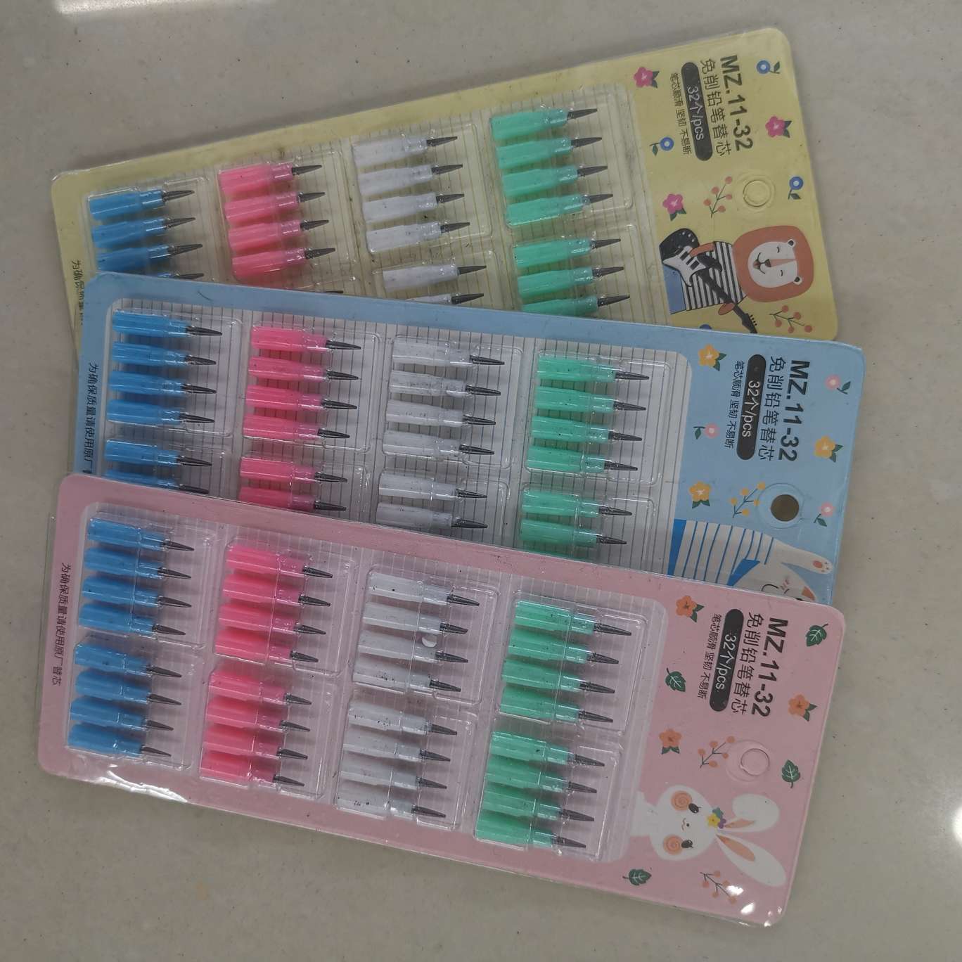 Downshot pluma pencil con núcleo Specification image