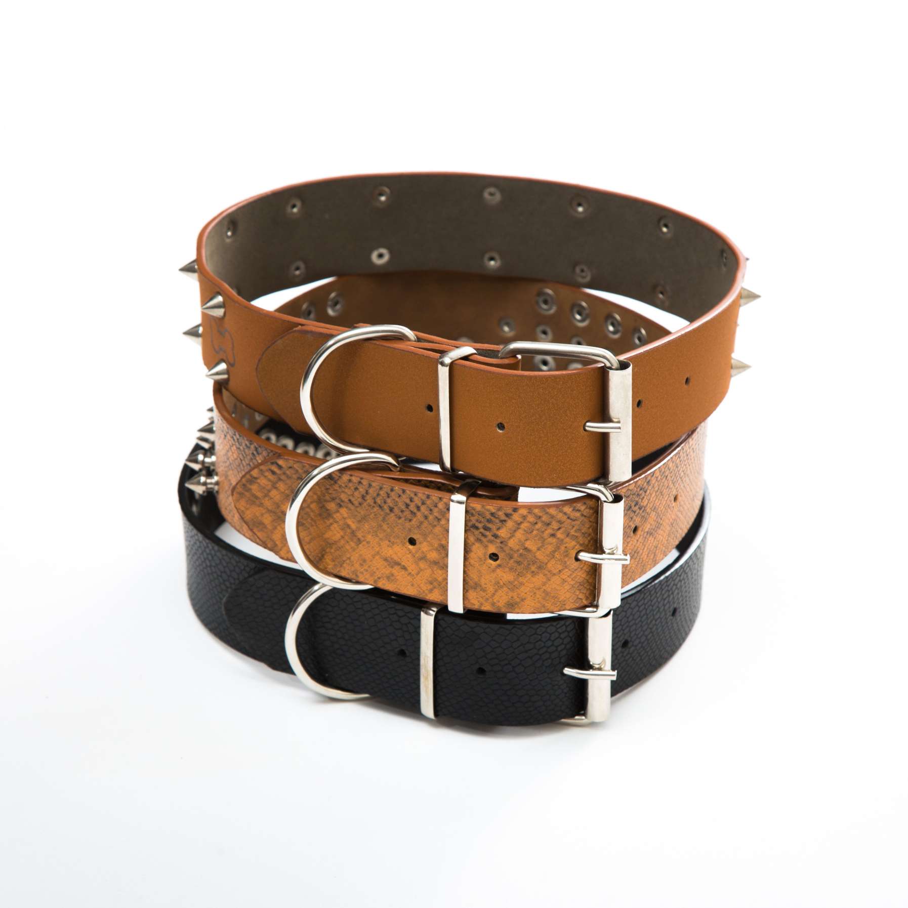 Factory direct sales PU belt collar, the whole with rivets different sort more high-grade, exquisite workmanship, adjustable collar. A variety of colors to choose from! Item Picture