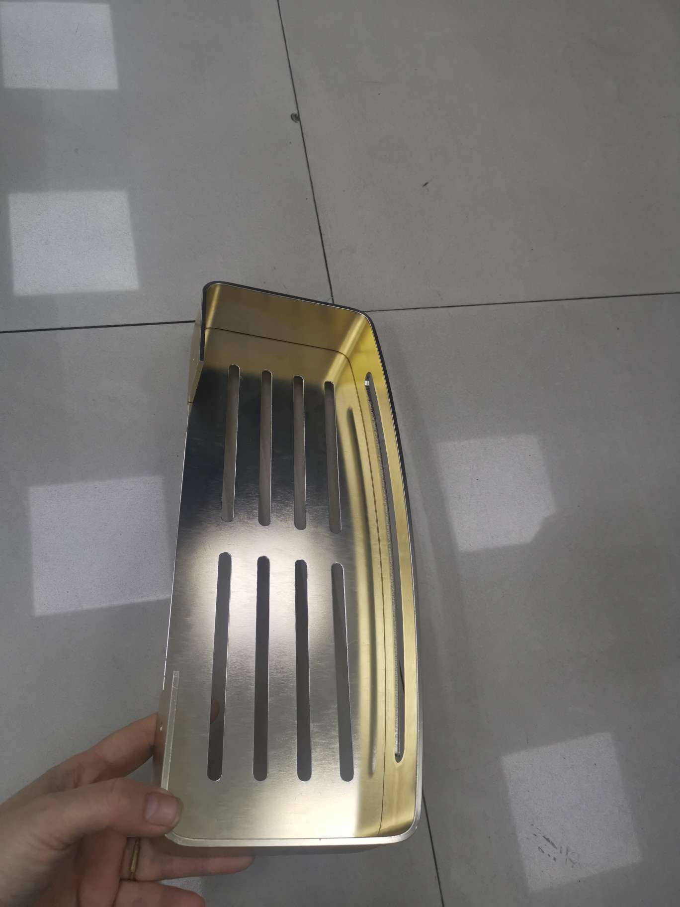 金色太空铝方架产品图