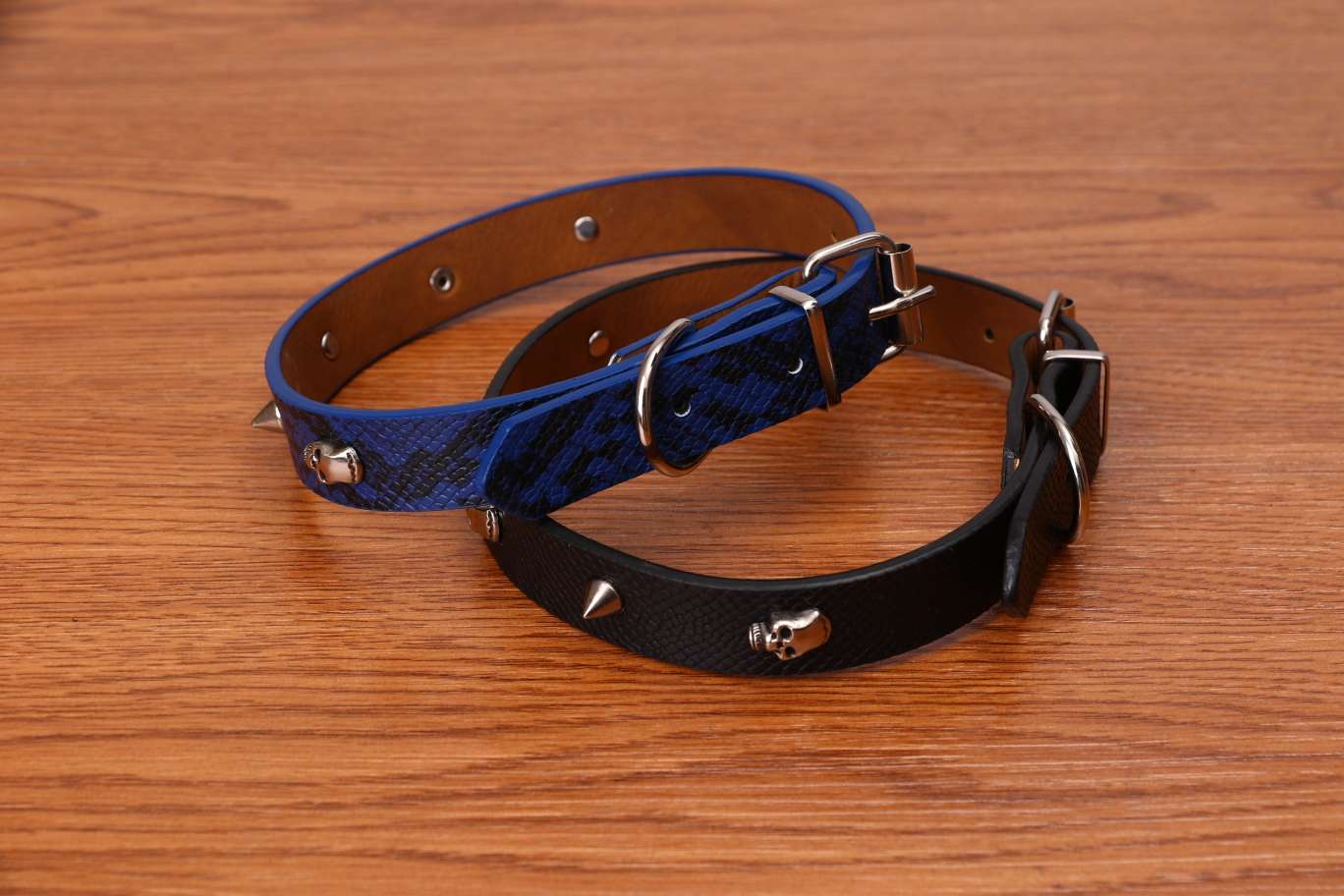 宠物狗狗项圈/宠物用品项圈/宠物PU项圈白底实物图