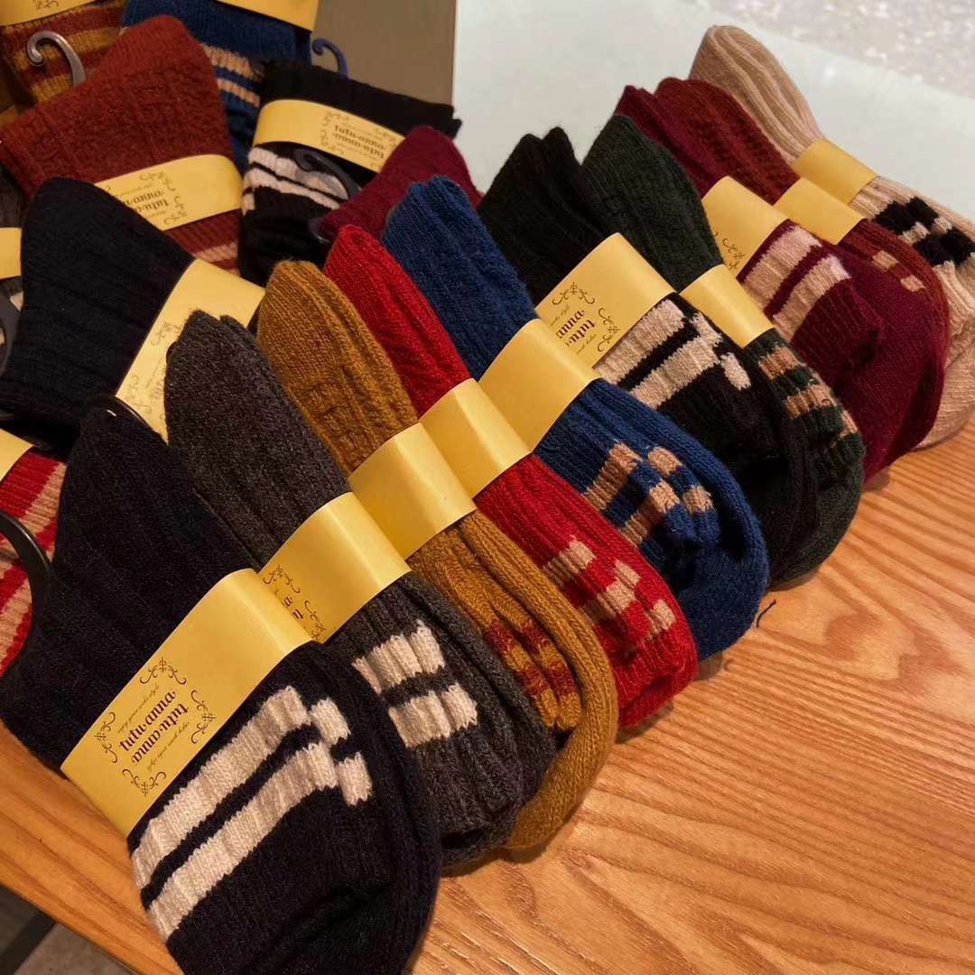 童雪地袜白底实物图