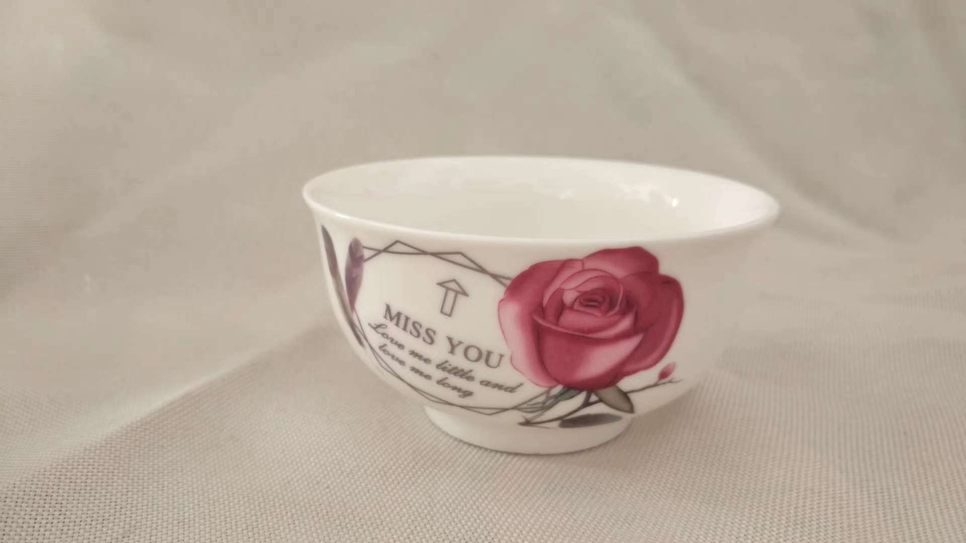 A 3.8-inch small bowl Application Scenario