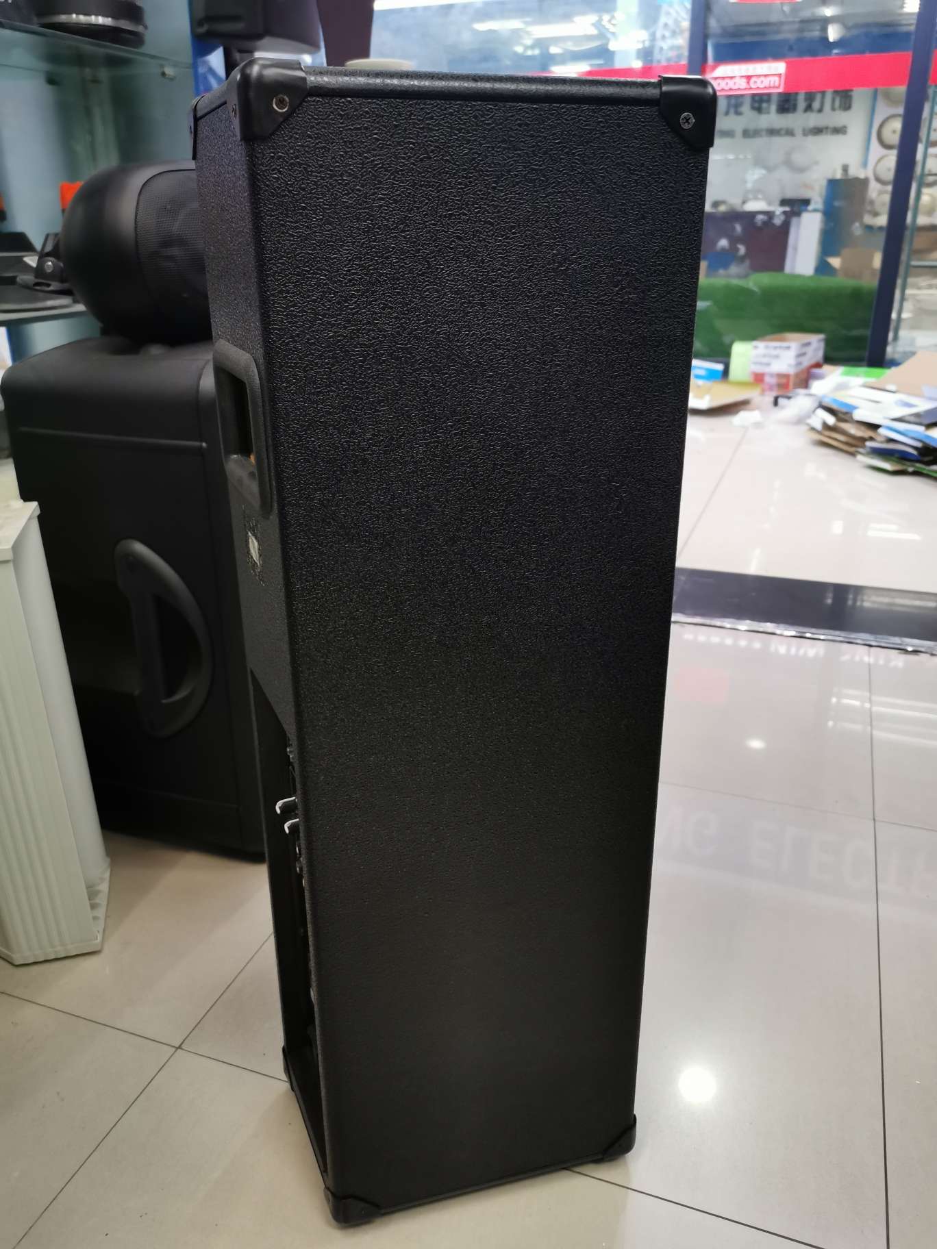 专业音响实物图