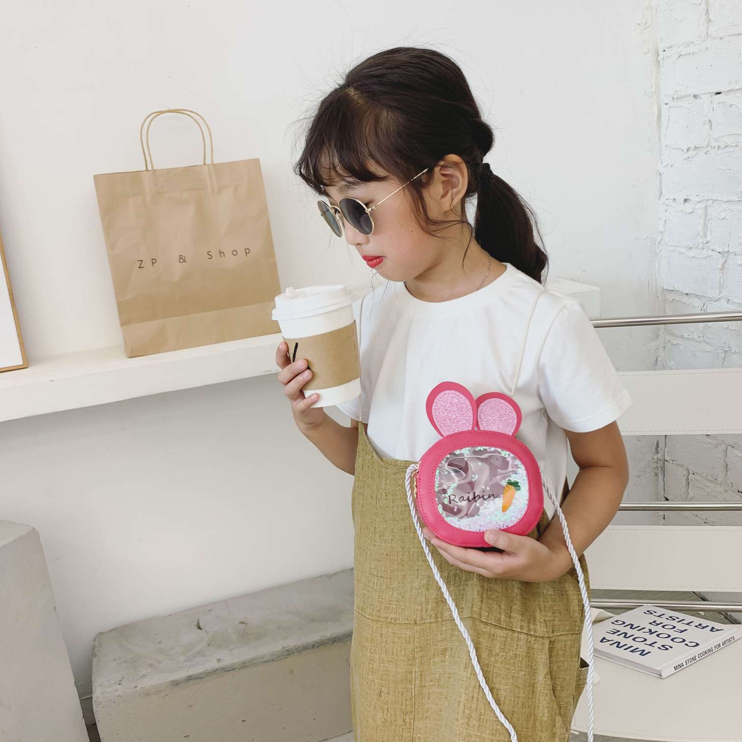 Children's Cross Bag Girl's Bag Baby New Sequins Cute Cartoon Fashion Foreign Trend Net Red Bunny Bag Mini Application Scenario