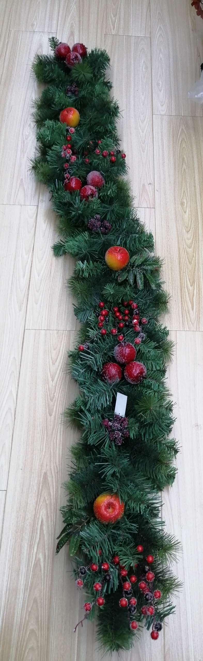 Ice strip Red fruit vine powder single white fruit forked fruit simulation plant 555 Application Scenario