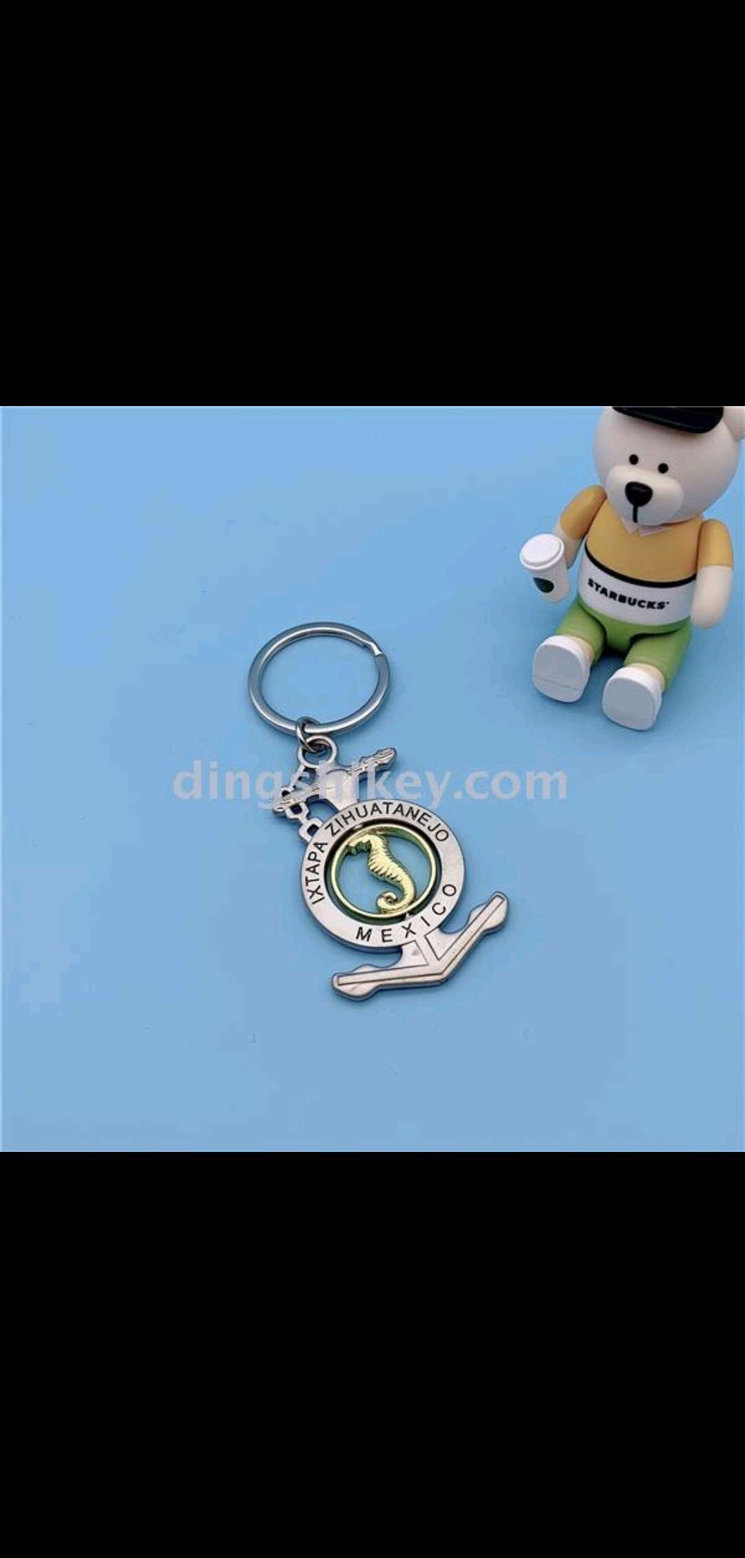 Zinc alloy anchor shape, bright gold rotating keychain Application Scenario