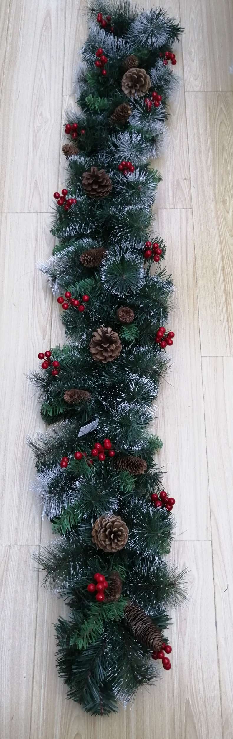 Ice strip Red Fruit vine powder single white fruit forked fruit simulation plant Application Scenario