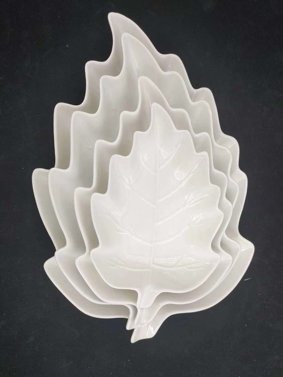 陶瓷树叶盘子
