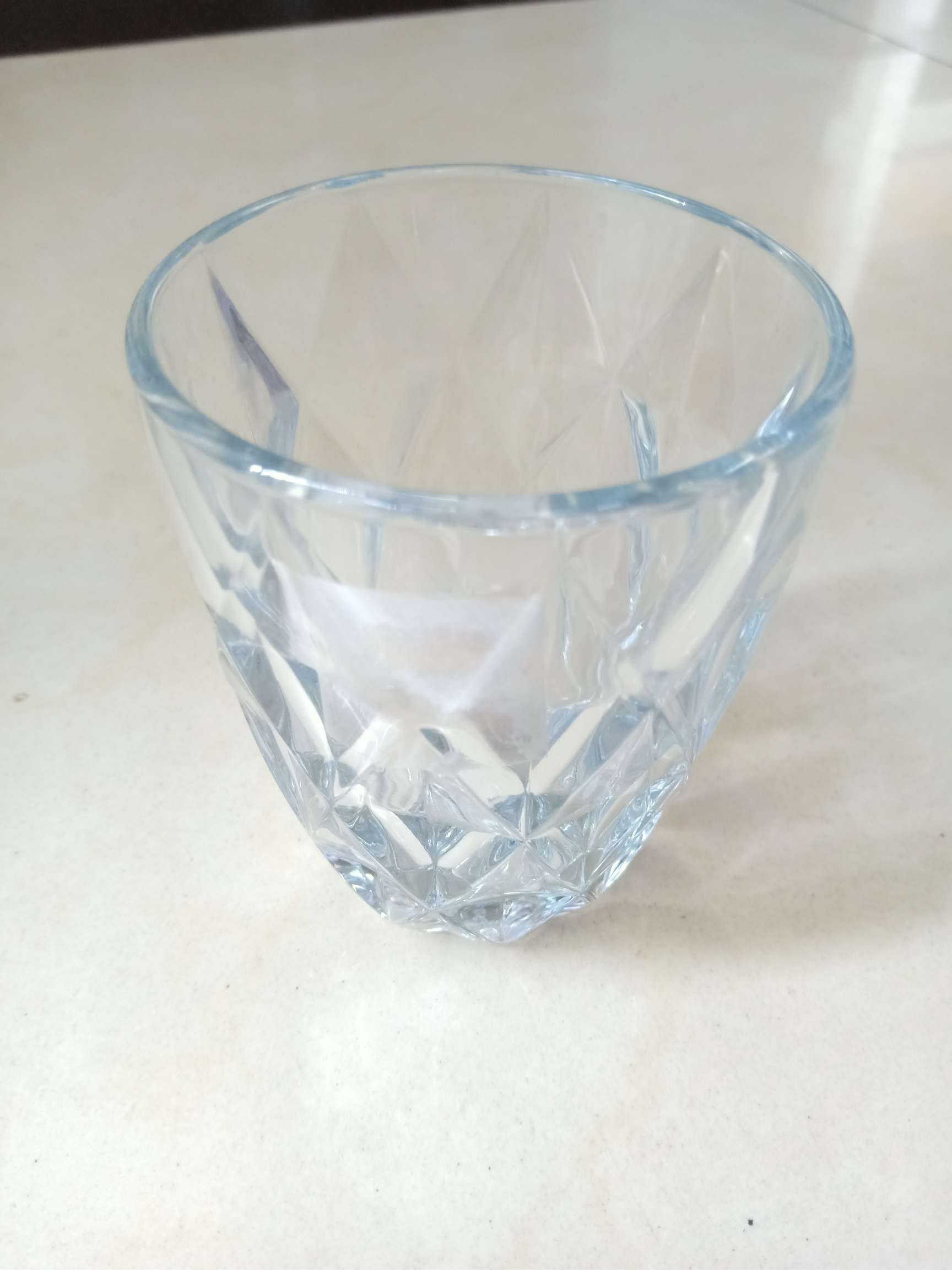 Glass water cups, juice cups, milk cups, wine glasses