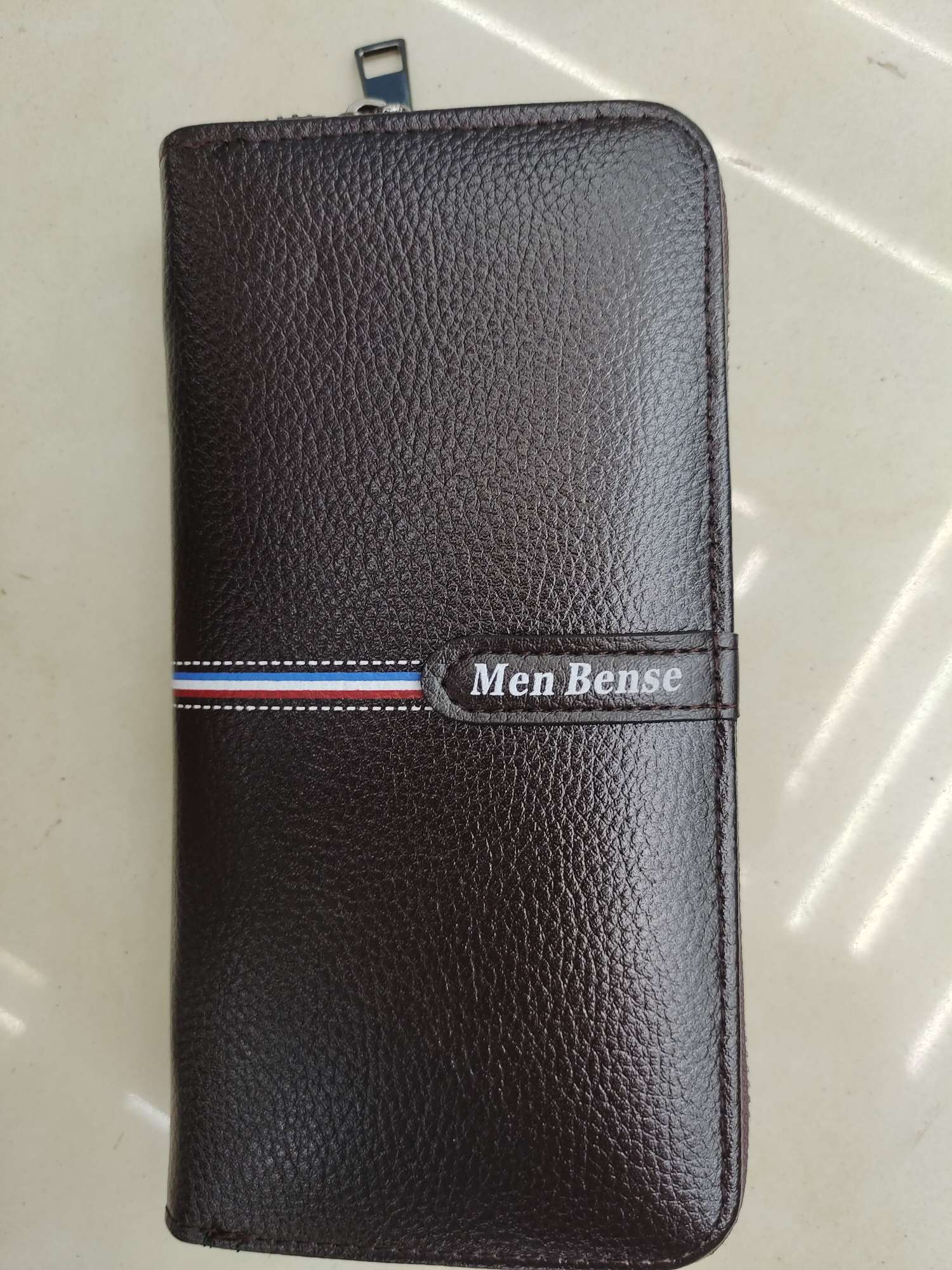 时尚男士钱包 软皮多功能卡包，有质感纹理细腻良好的透气性，不易刮花，不易变形舒适高强度，柔韧性88