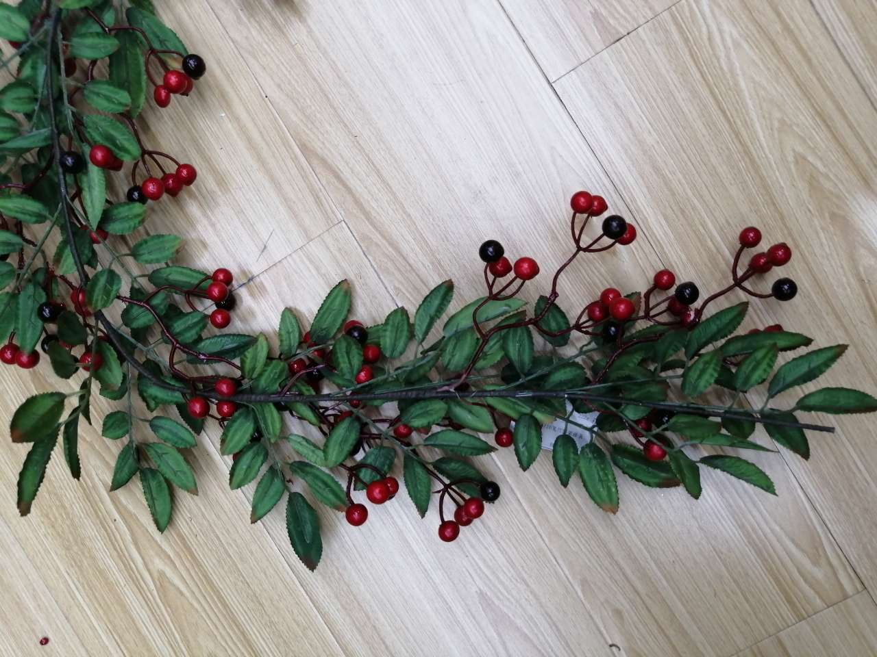 Ice strip Red Fruit vine powder single white fruit forked fruit artificial plant 333 details Picture