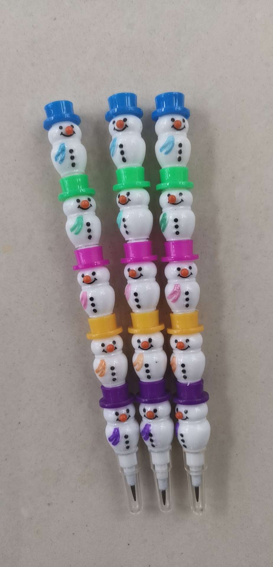 Snowman-shaped bullet pen