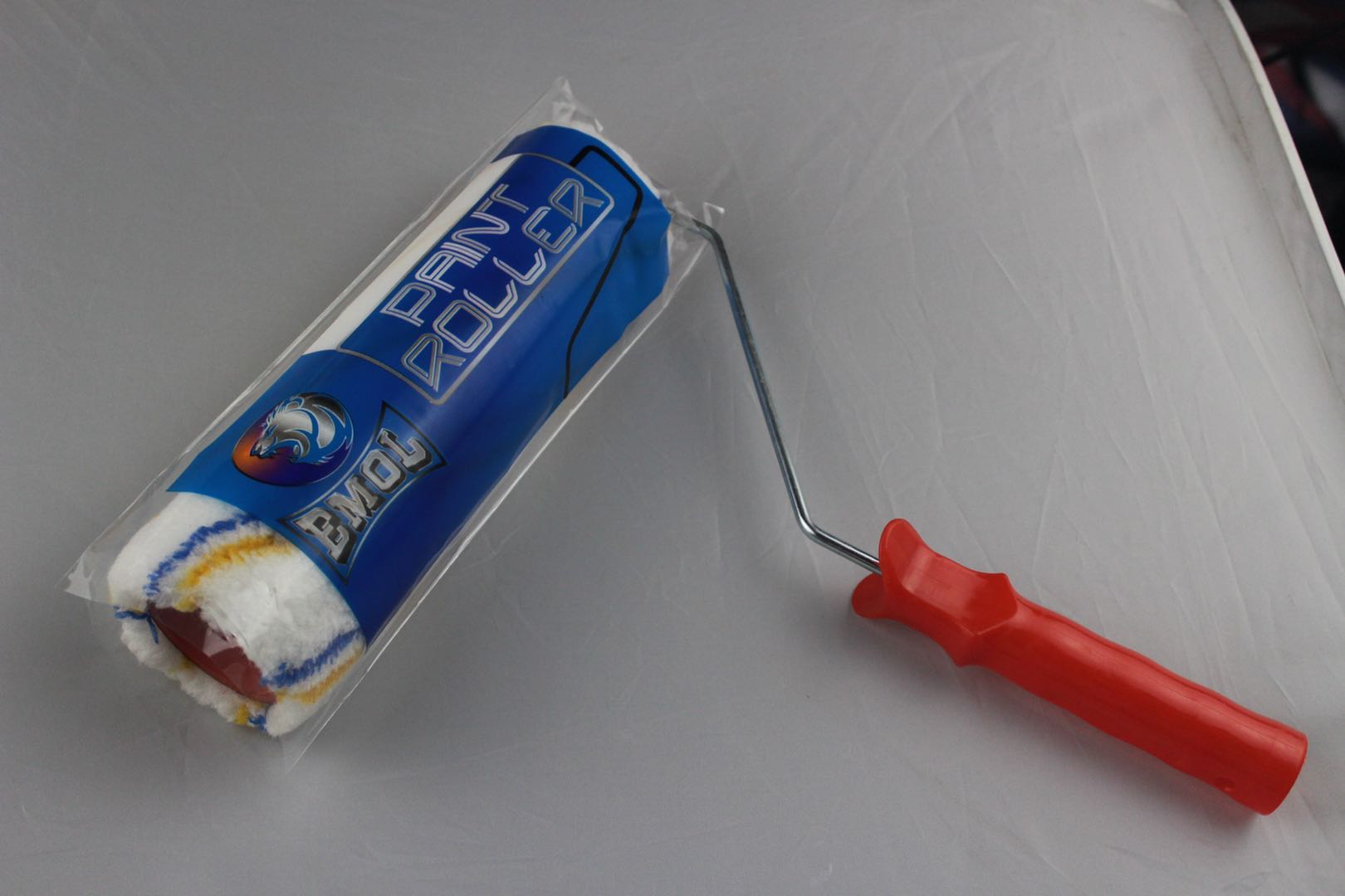 Nine-inch roller brush