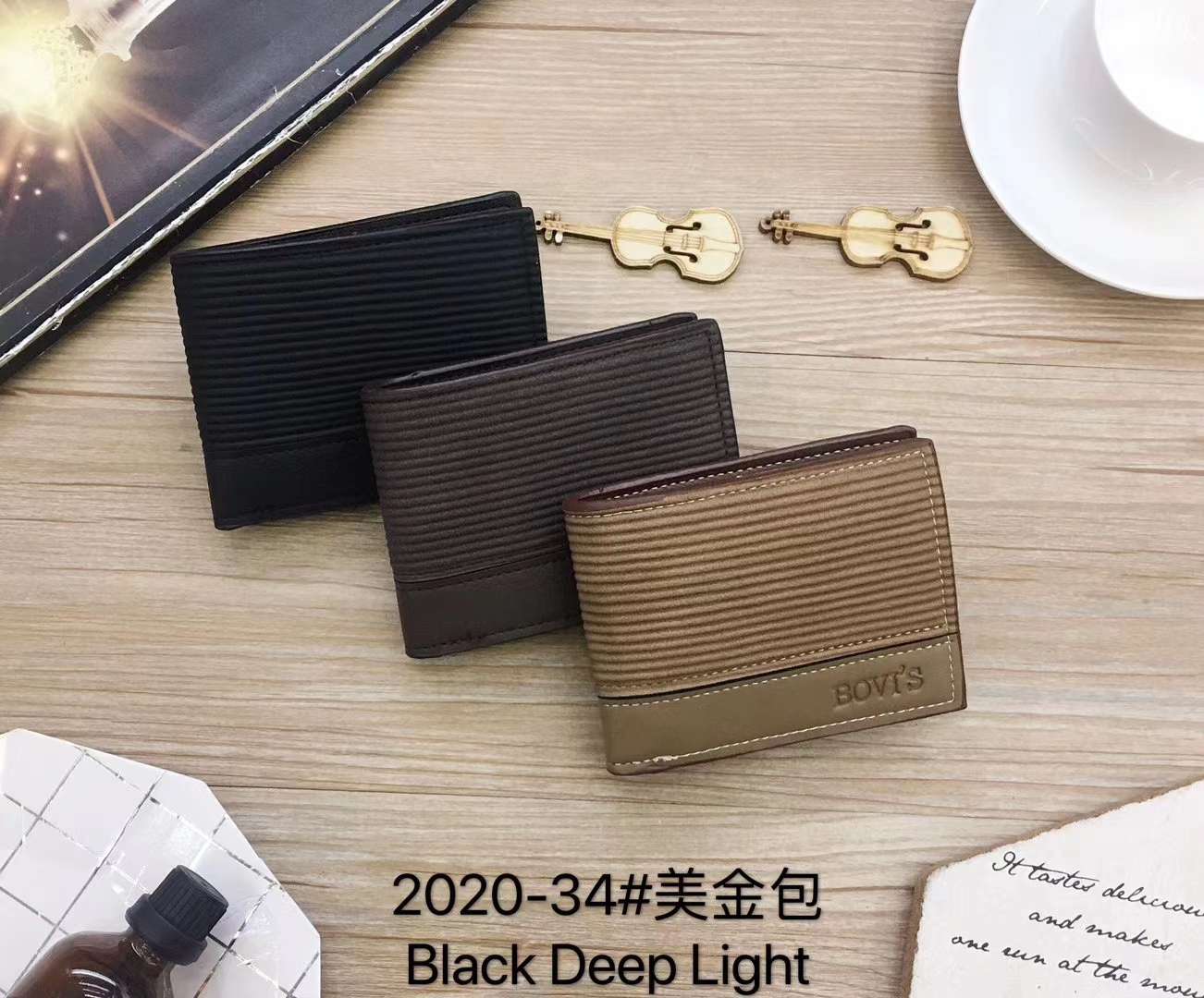 时尚男士短款钱包小巧超薄折叠软皮多功能卡包，有质感纹理细腻良好的透气性，不易刮花，不易变形舒适高强度，柔韧性，