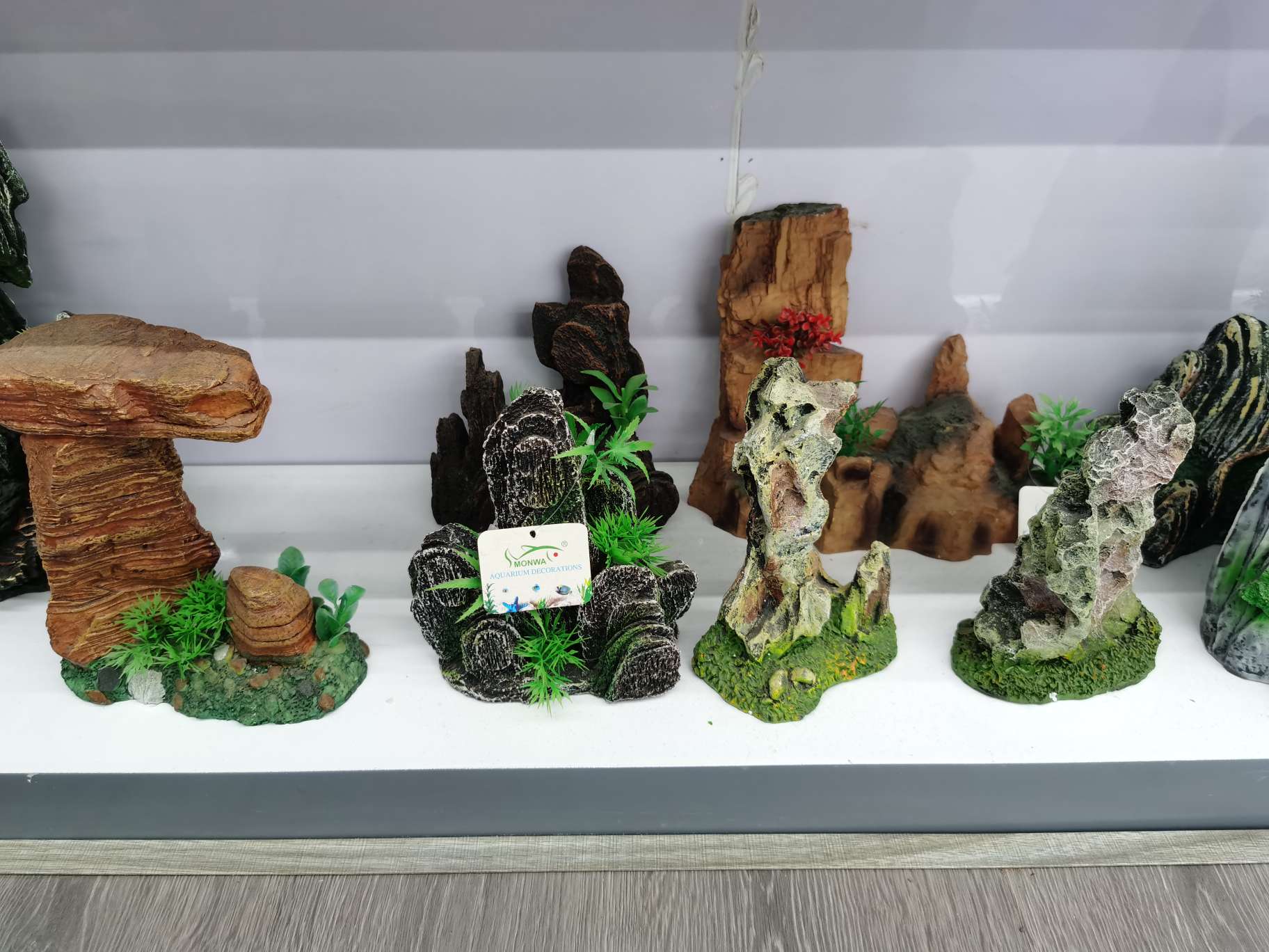 Fish Shadow Aquarium Fish tank decoration simulation small rockery ornament details Picture