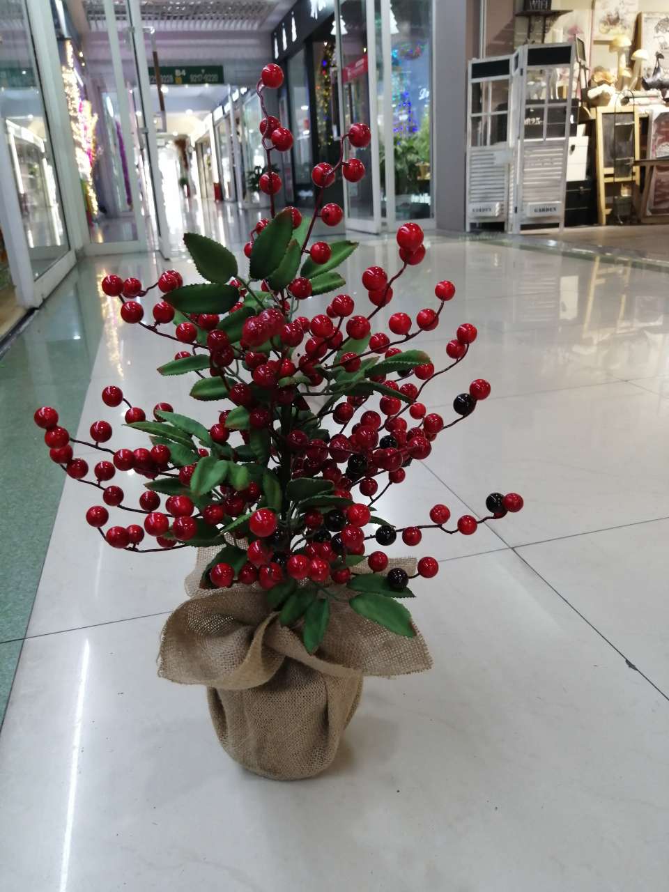 Christmas Nine-Headed Top Red Black Fruit 342 Specification image