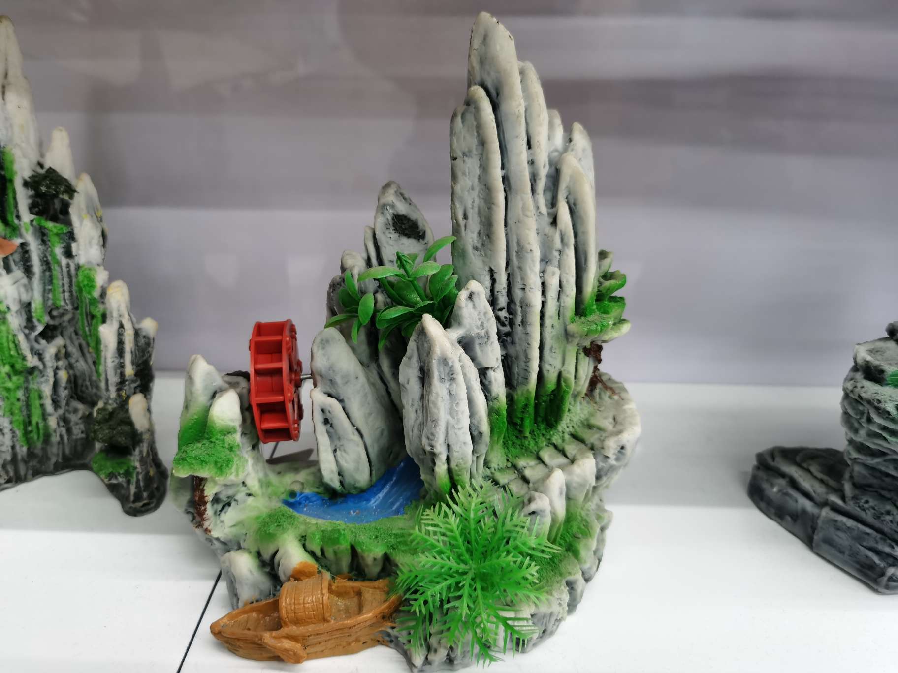 Fish Shadow Aquarium resin craft ornaments and artificial rockeries details Picture