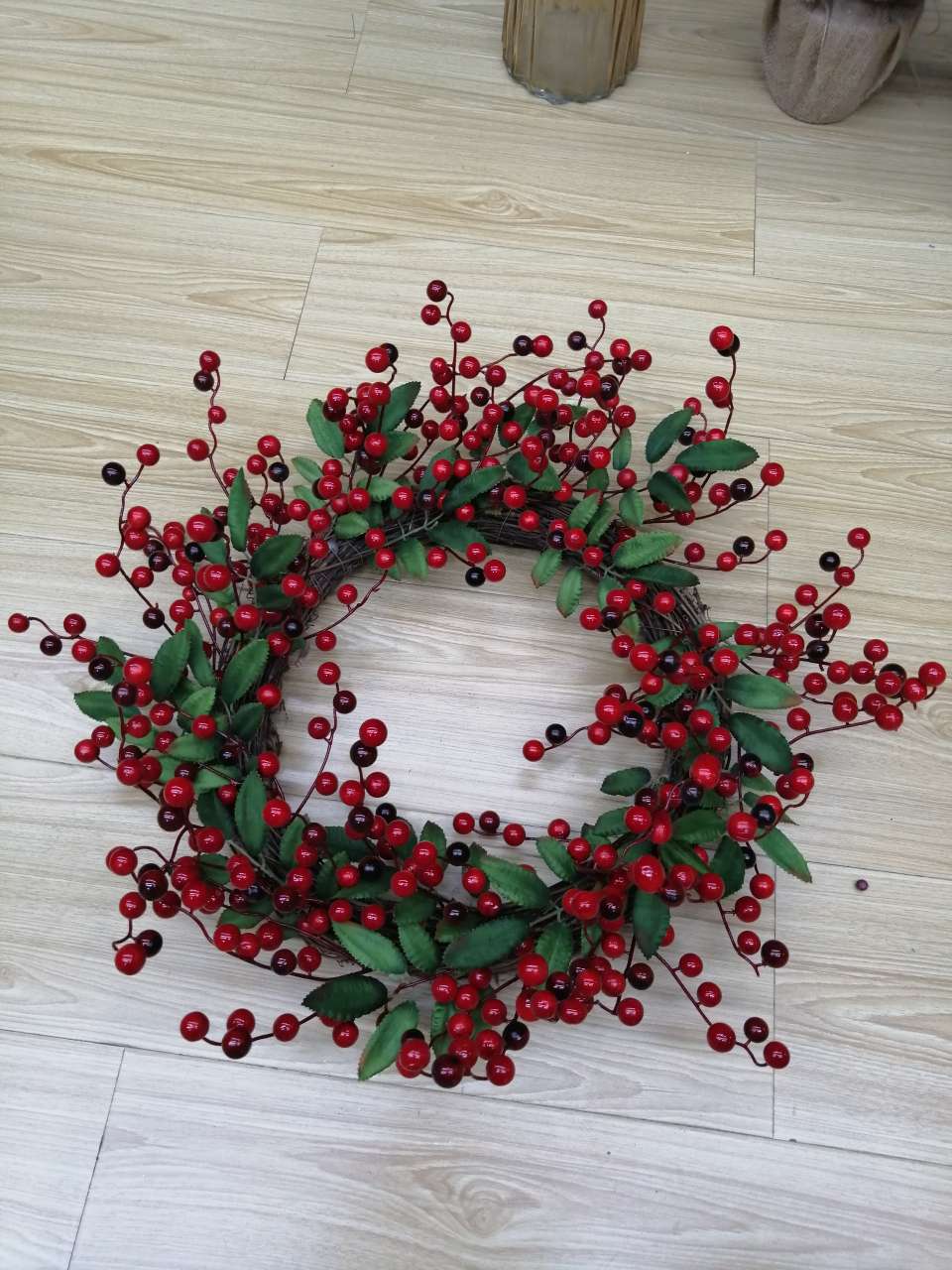 Tree root fruit fork apple sprinkled with seven-color powder, single white fruit fork fruit simulation plant 1 Application Scenario