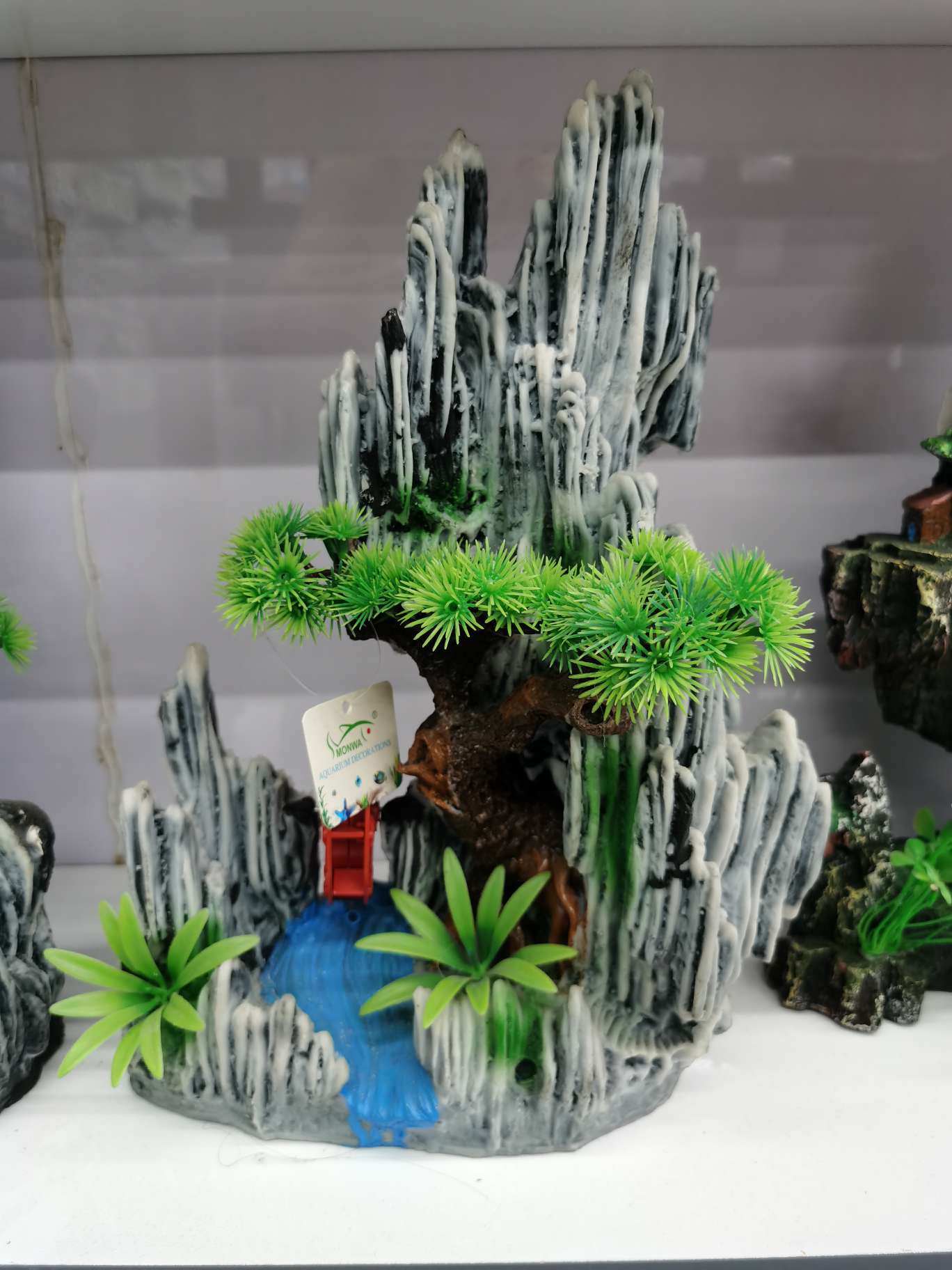 Fish Shadow Aquarium resin handicrafts, artificial rockery ornaments, fish tank landscape decorations details Picture