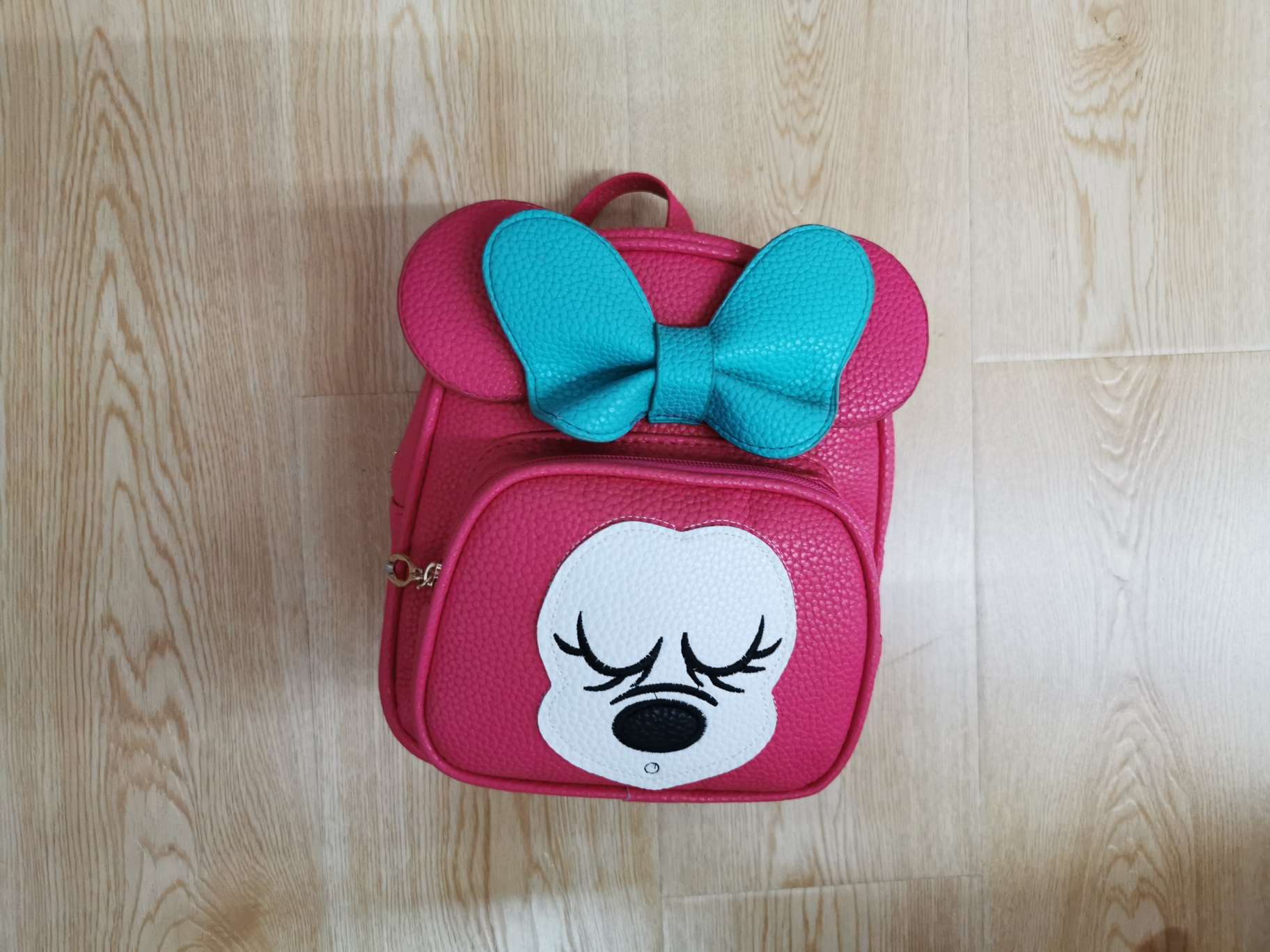 A large fox schoolbag with a lychee tattoo for a little girl