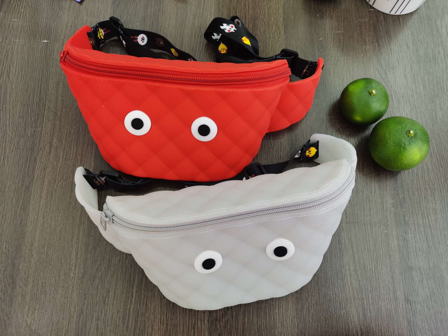 Cute cartoon silicone new pocket phone bag zero wallet makeup bag thumbnail