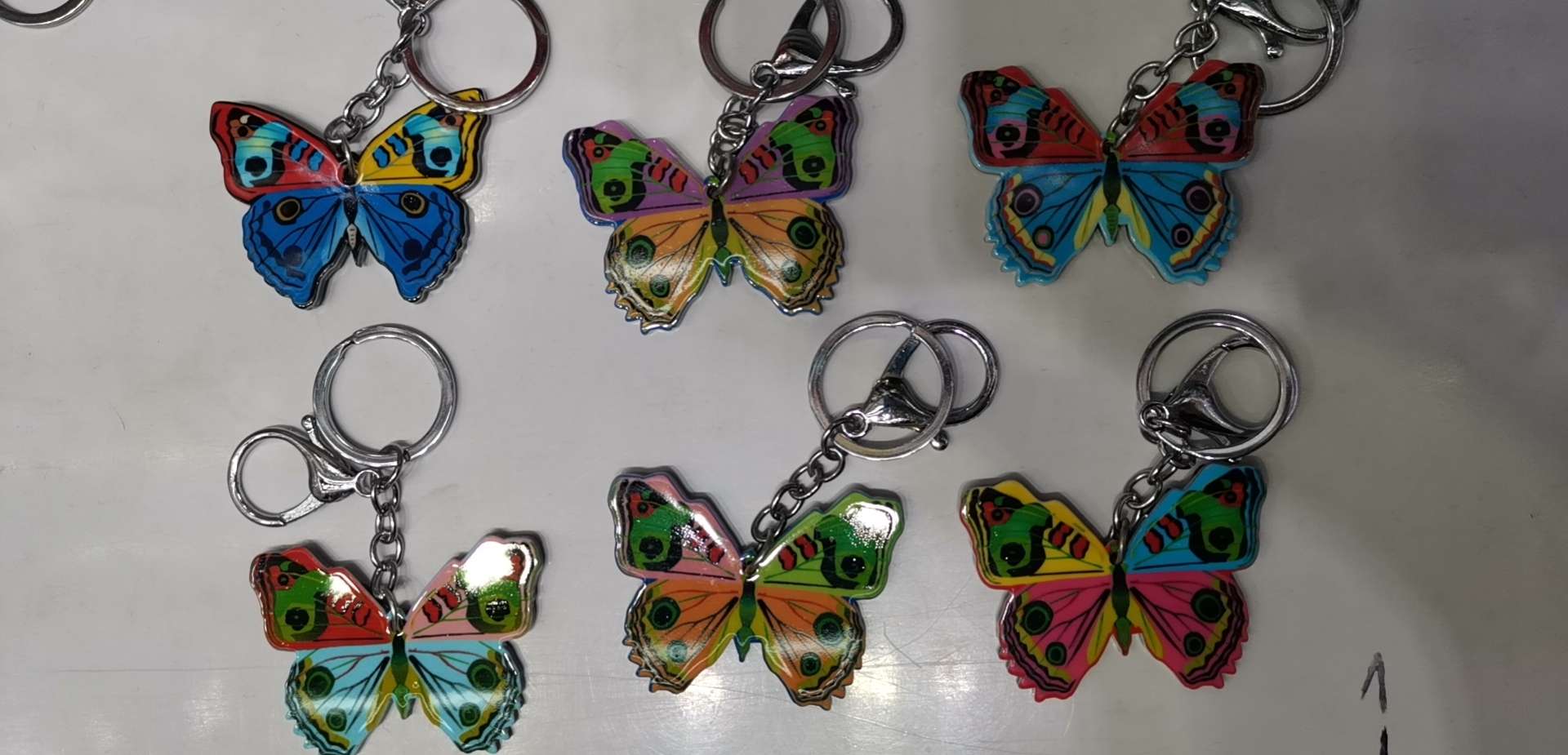Korean version of fashion new domestic foreign trade custom, acrylic lobster buckle 4mm thickness, portable key chain pendant, boys, girls bag pendant, butterfly key chain