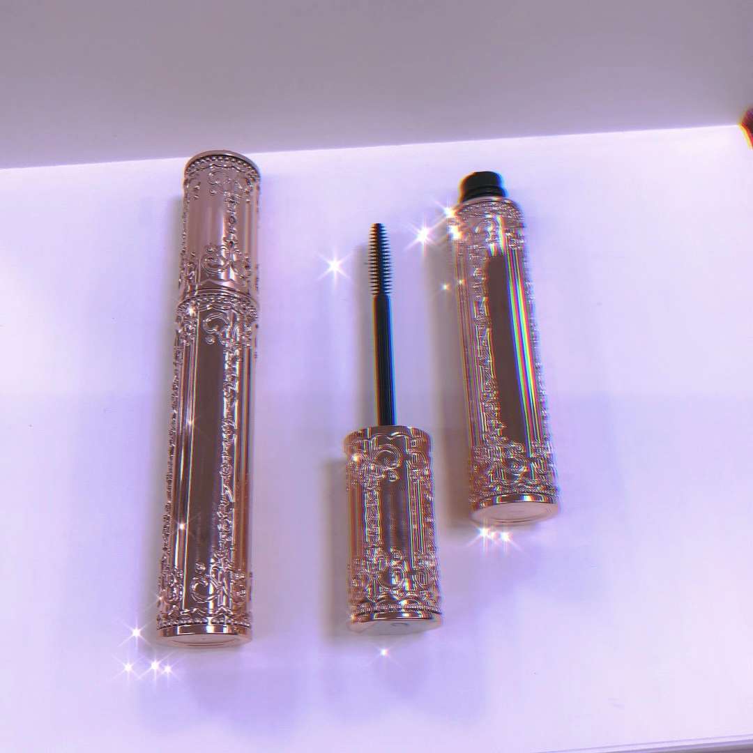Mascara Tube Application Scenario