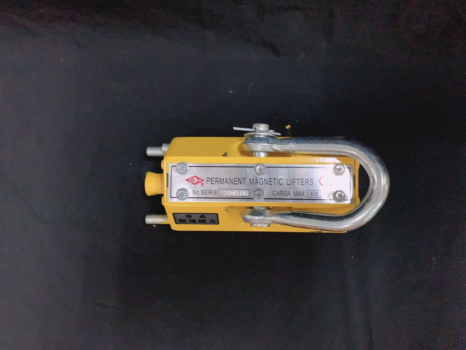 High-quality permanent magnetic suction cups and permanent magnetic force hoists from the manufacturer of lifting permanent magnetic suction cups and round steel lifting gear undefined