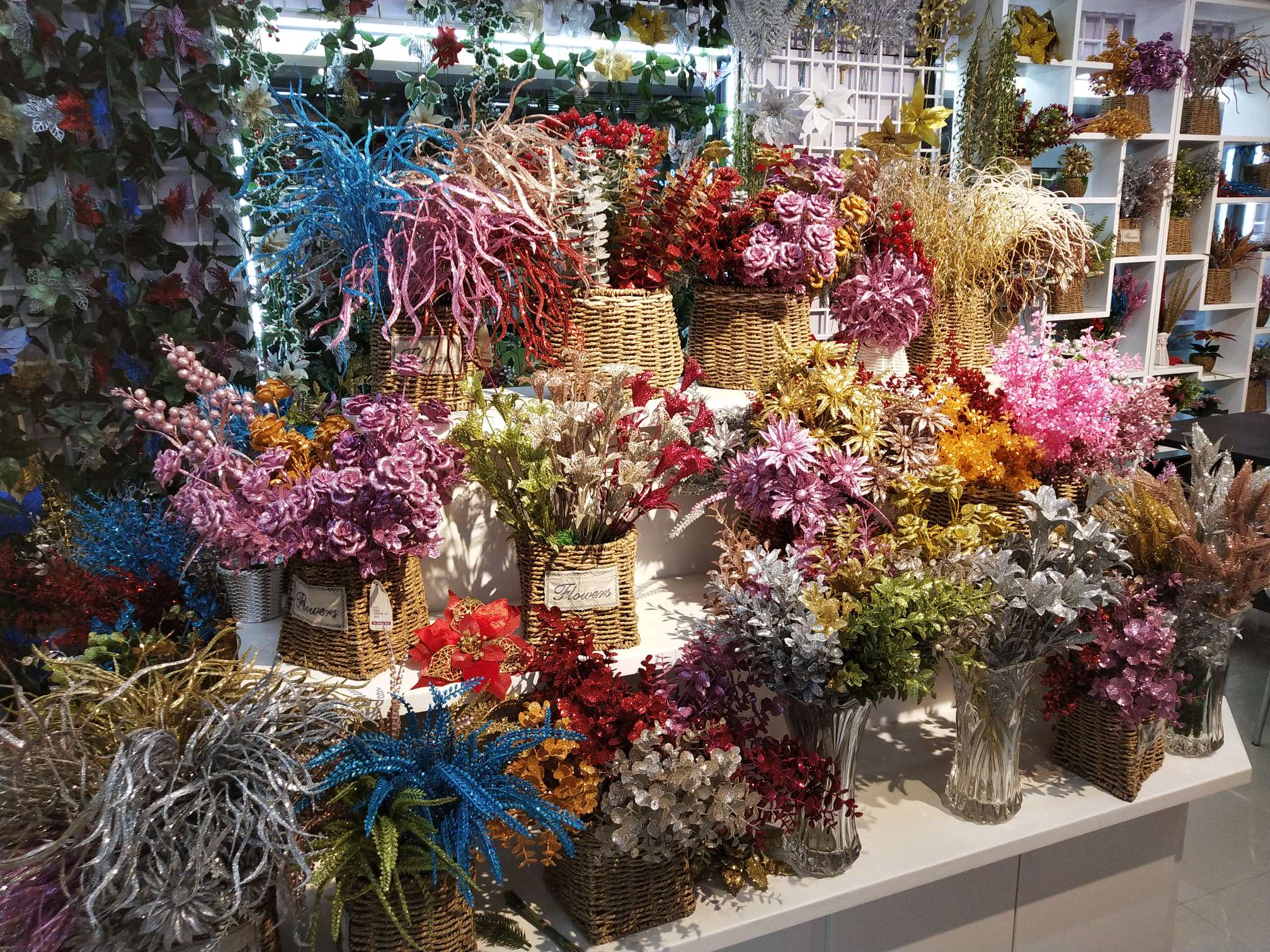 Yiwu Innovation Christmas Handicrafts Factory describe pic - 3