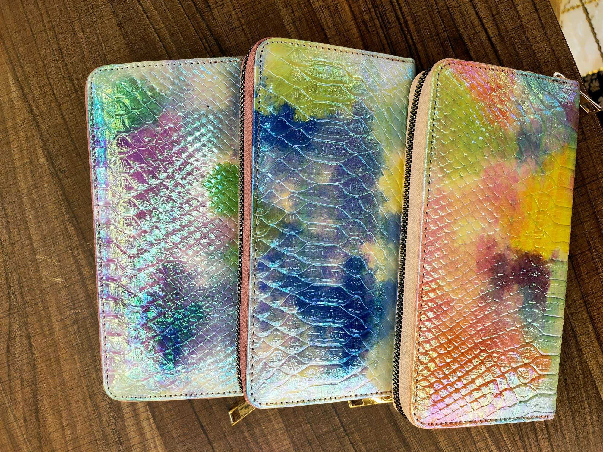 时尚PU镭射长款钱包大容量女士手拿包零钱包卡包