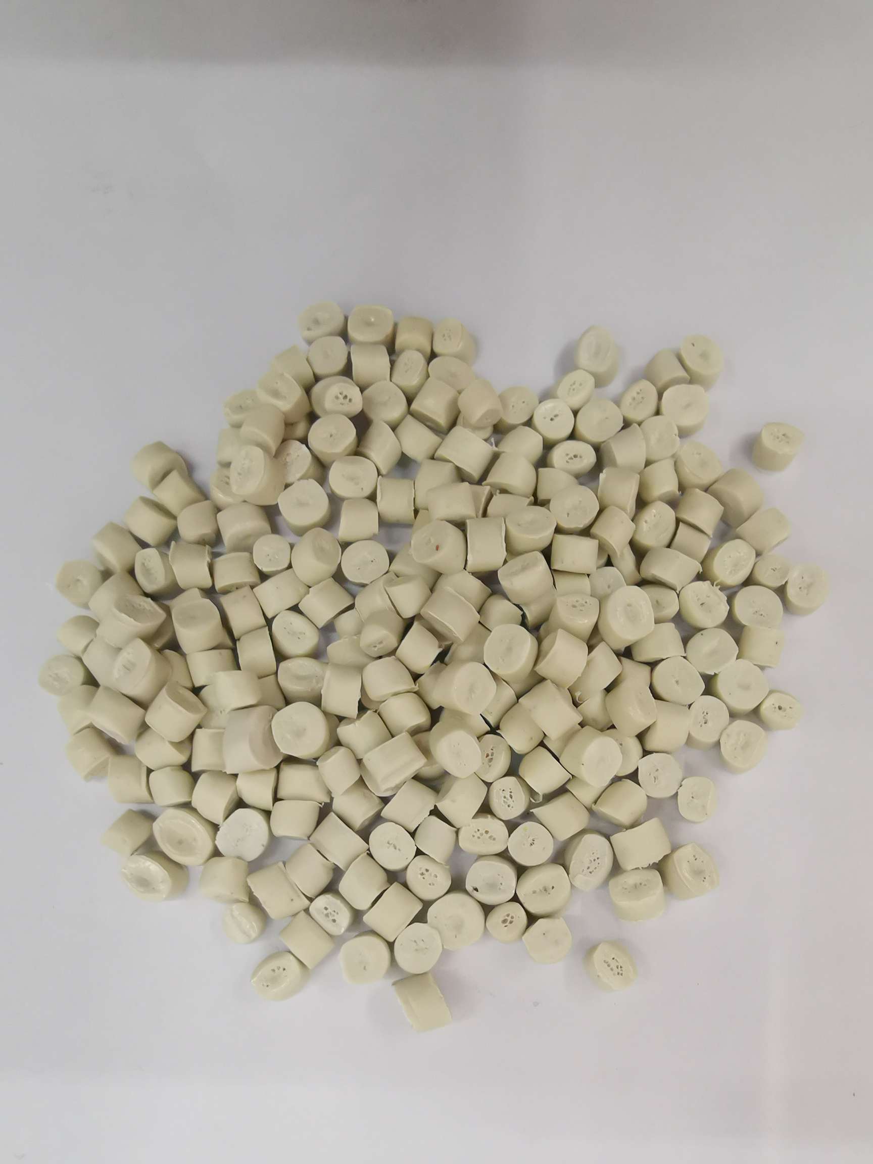 No. 29 white polyethylene low pressure Specification image
