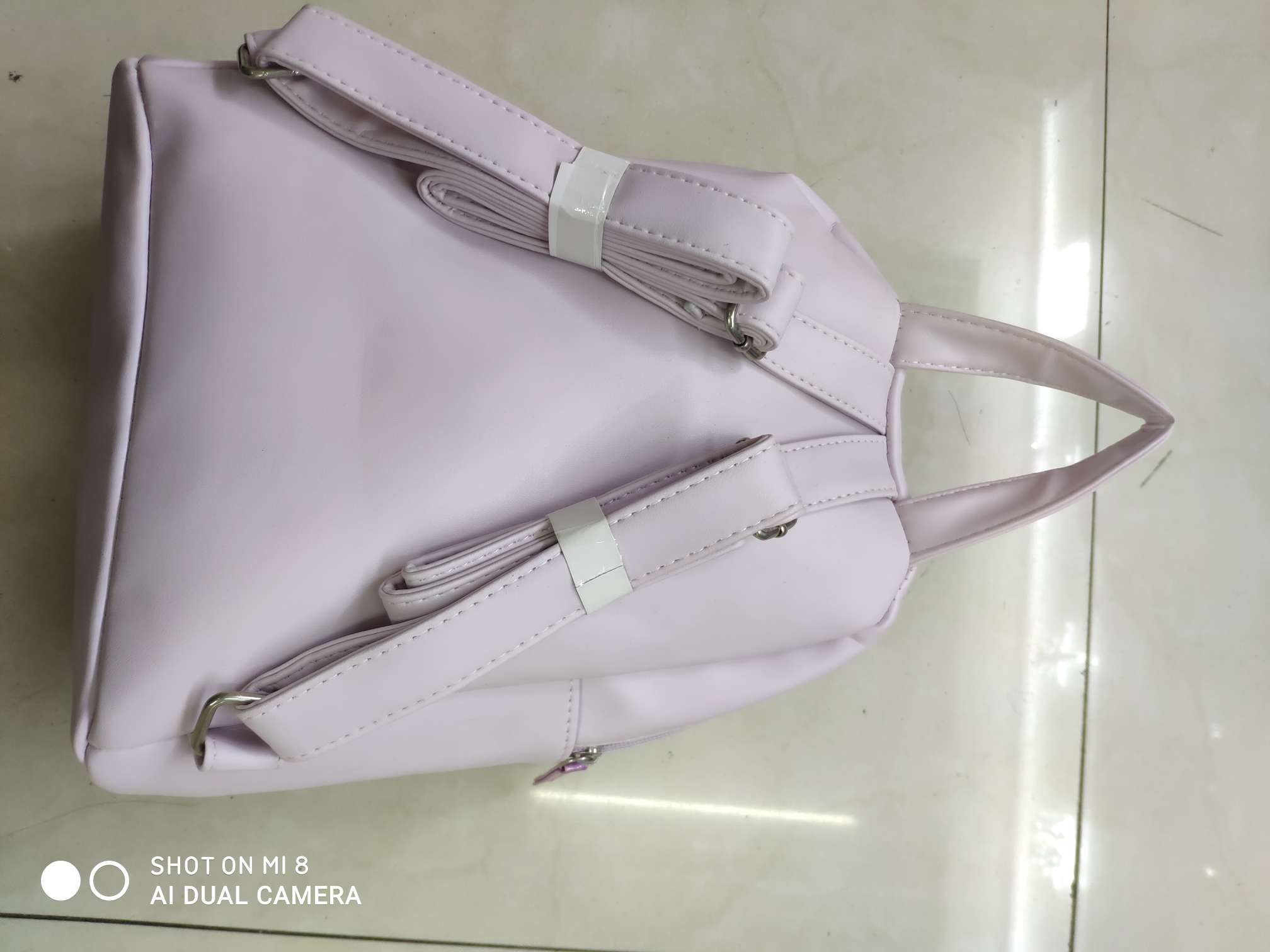 女士背包细节图