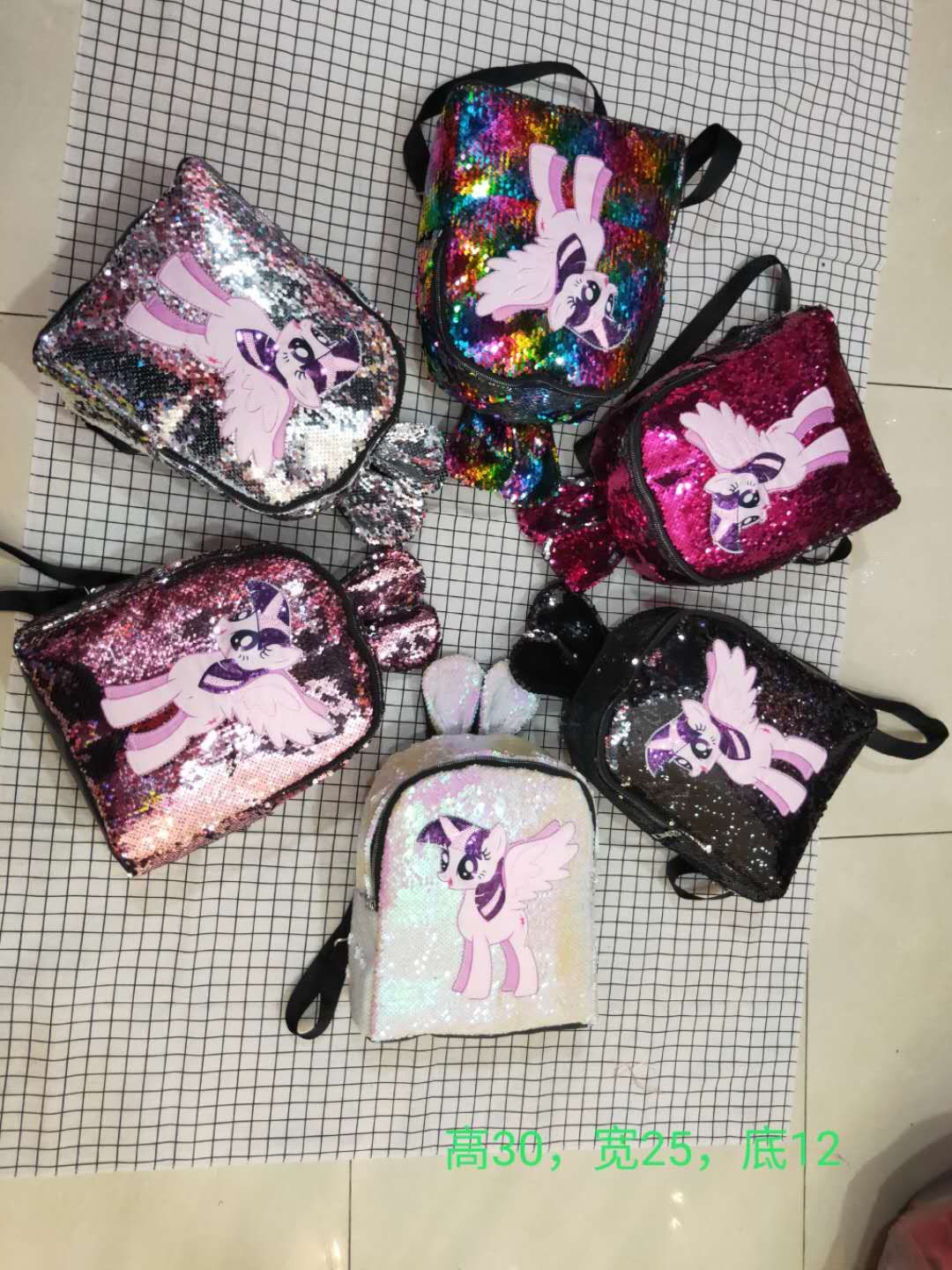 亮片耳朵书包产品图