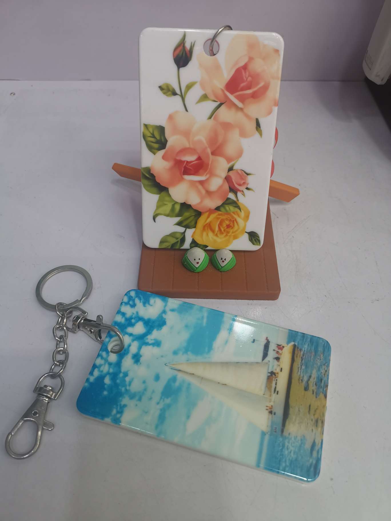 Korean version of fashion new domestic foreign trade bus card sleeve, student card, metro card, luggage tag, bag pendant thumbnail