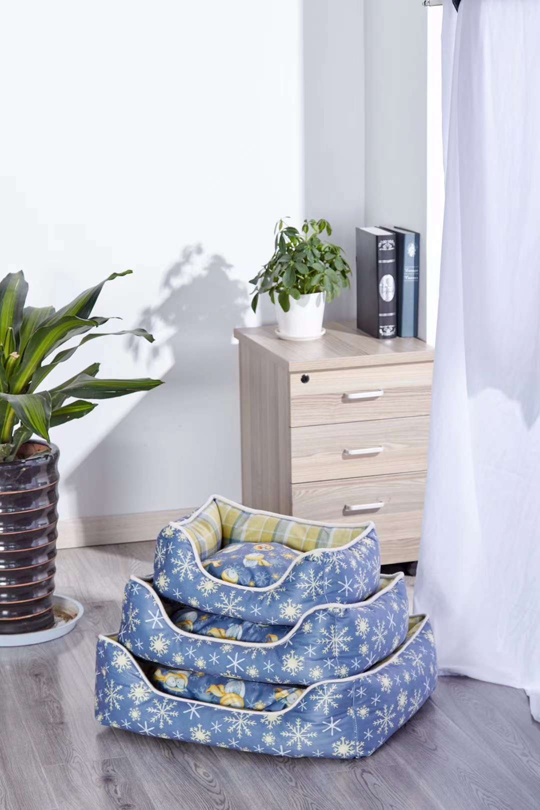 拒绝庸俗
我本人比较偏爱的一款三件套色宠物宝宝窝！绝对值得细品