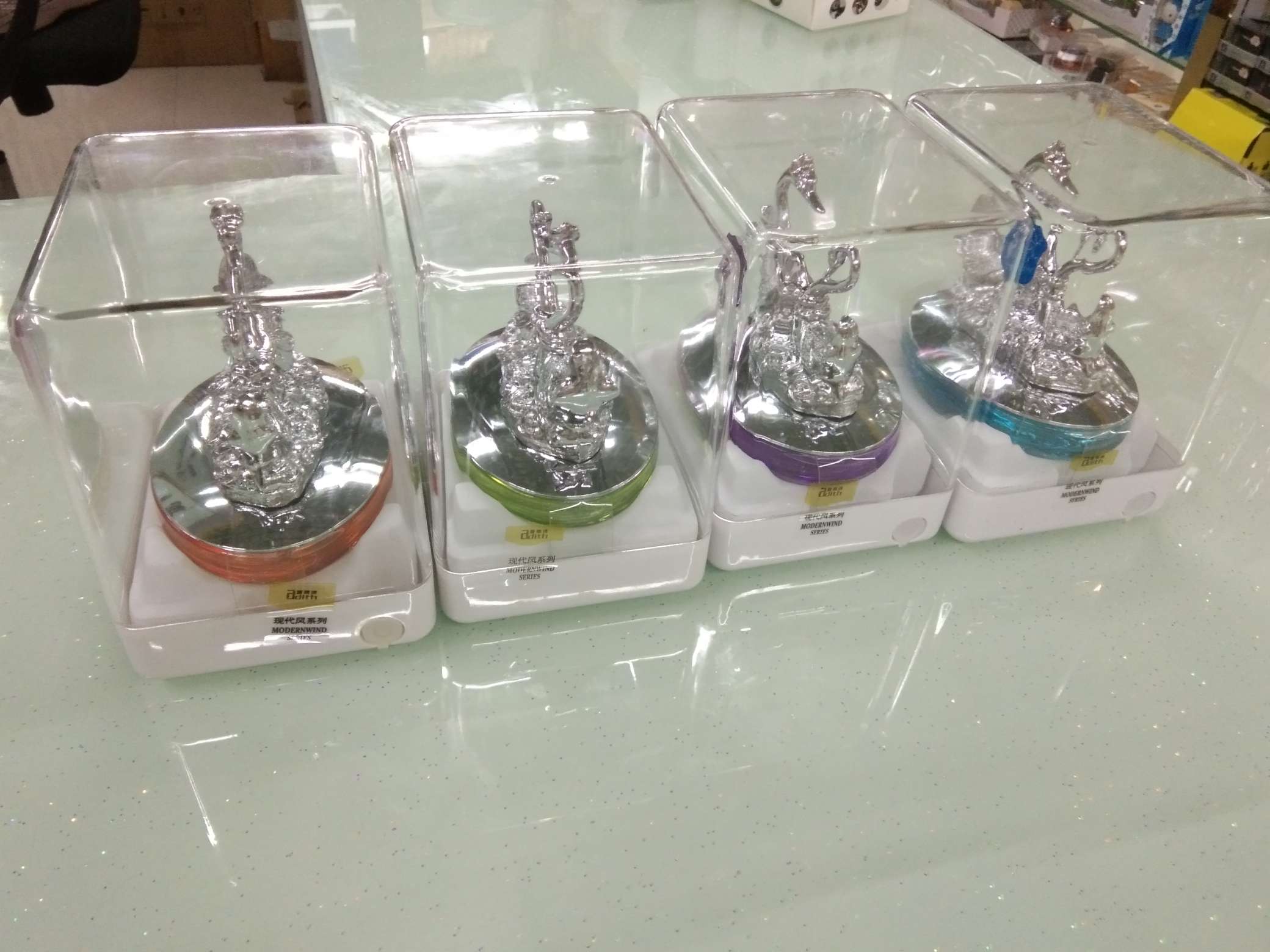 天鹅香熏四味四色时尚香味产品图