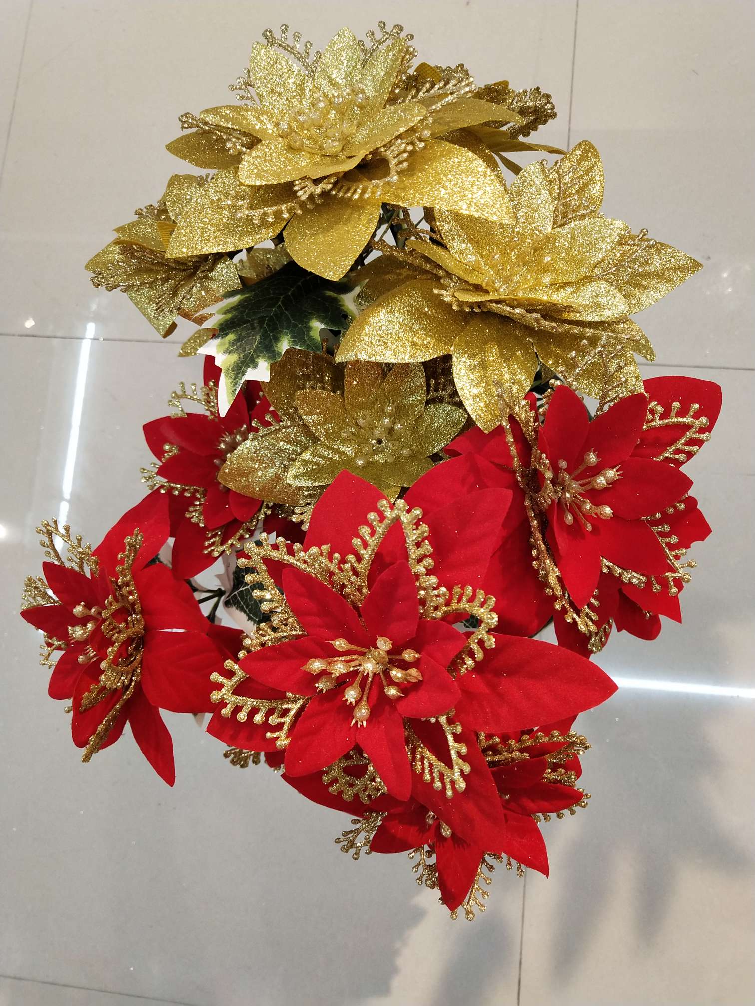 Seven shaped Christmas flowers details Picture