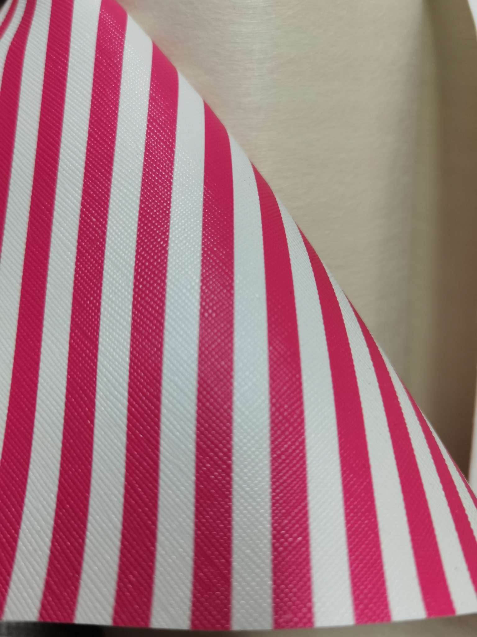 Manufacturers direct sales of cheap wholesale leather stripe printing details Picture