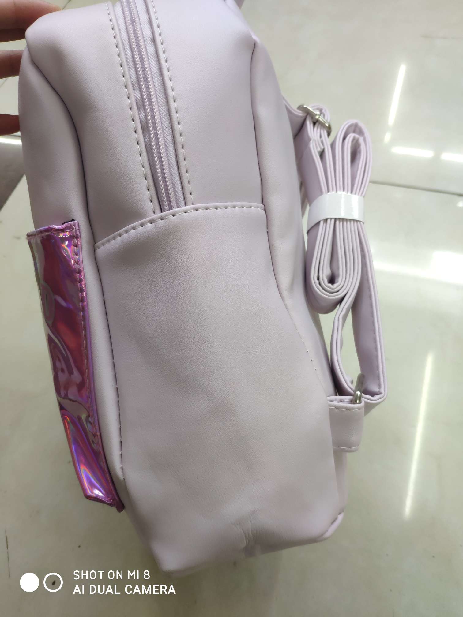 女士背包产品图