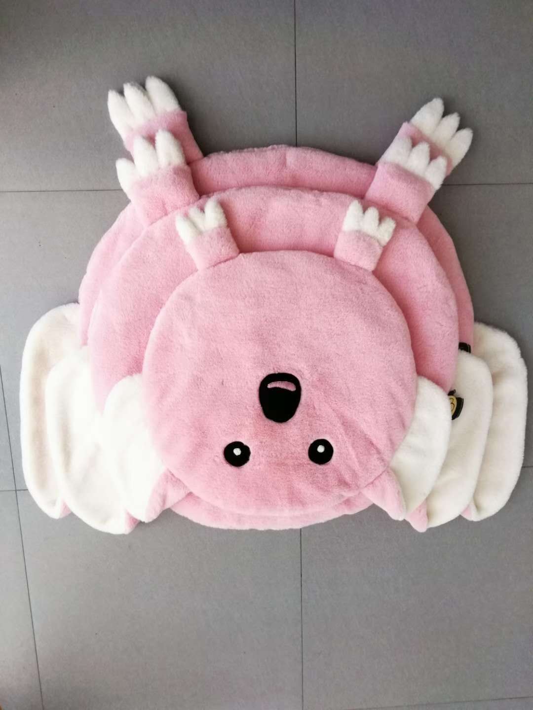 秋冬新款宠物宝窝以及窝垫，款式新颖品种繁多。是爱宠们过冬必备品！