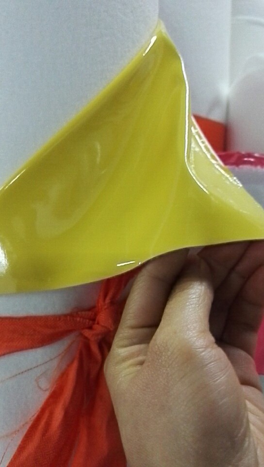 厂家直销彩色漆皮鱼子纹pu皮革镜面软包皮革细节图