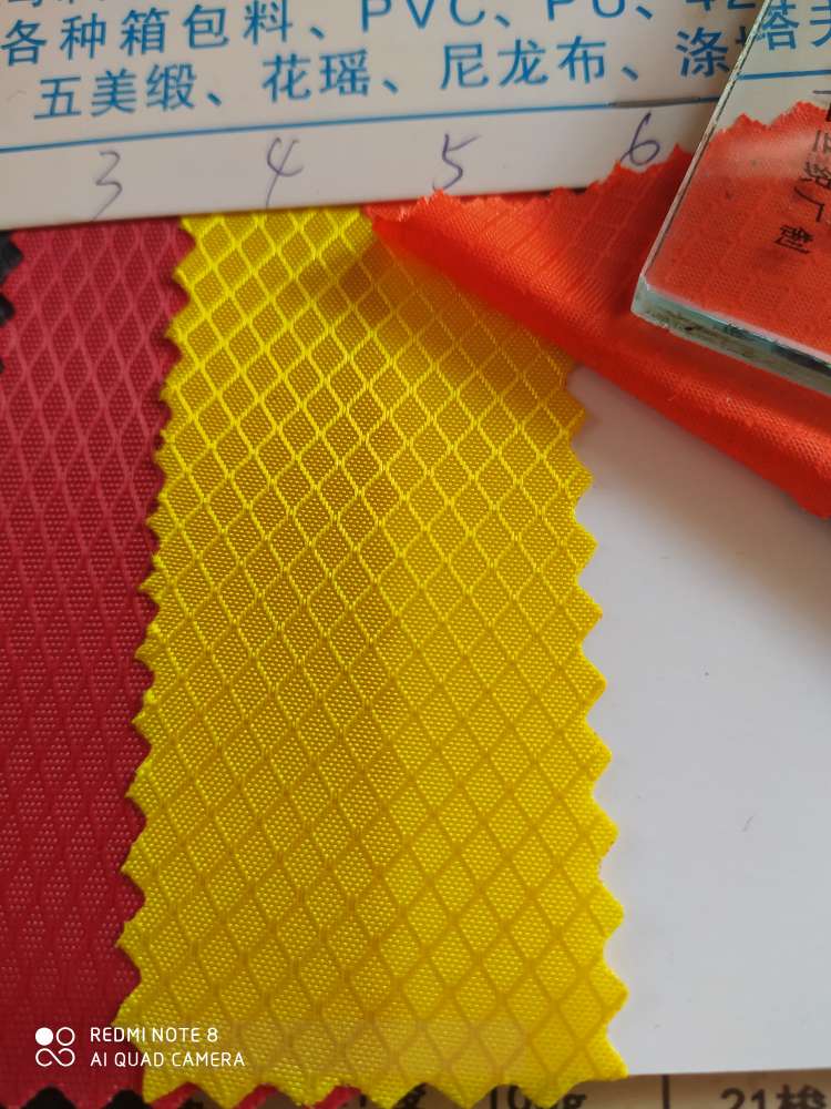 Diamond Grid 4# golden yellow